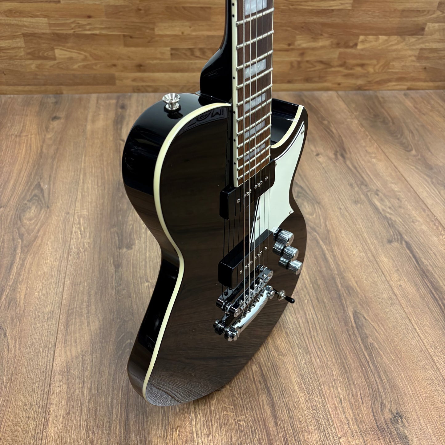 Pre-Owned Reverend Contender 290 - Midnight Black