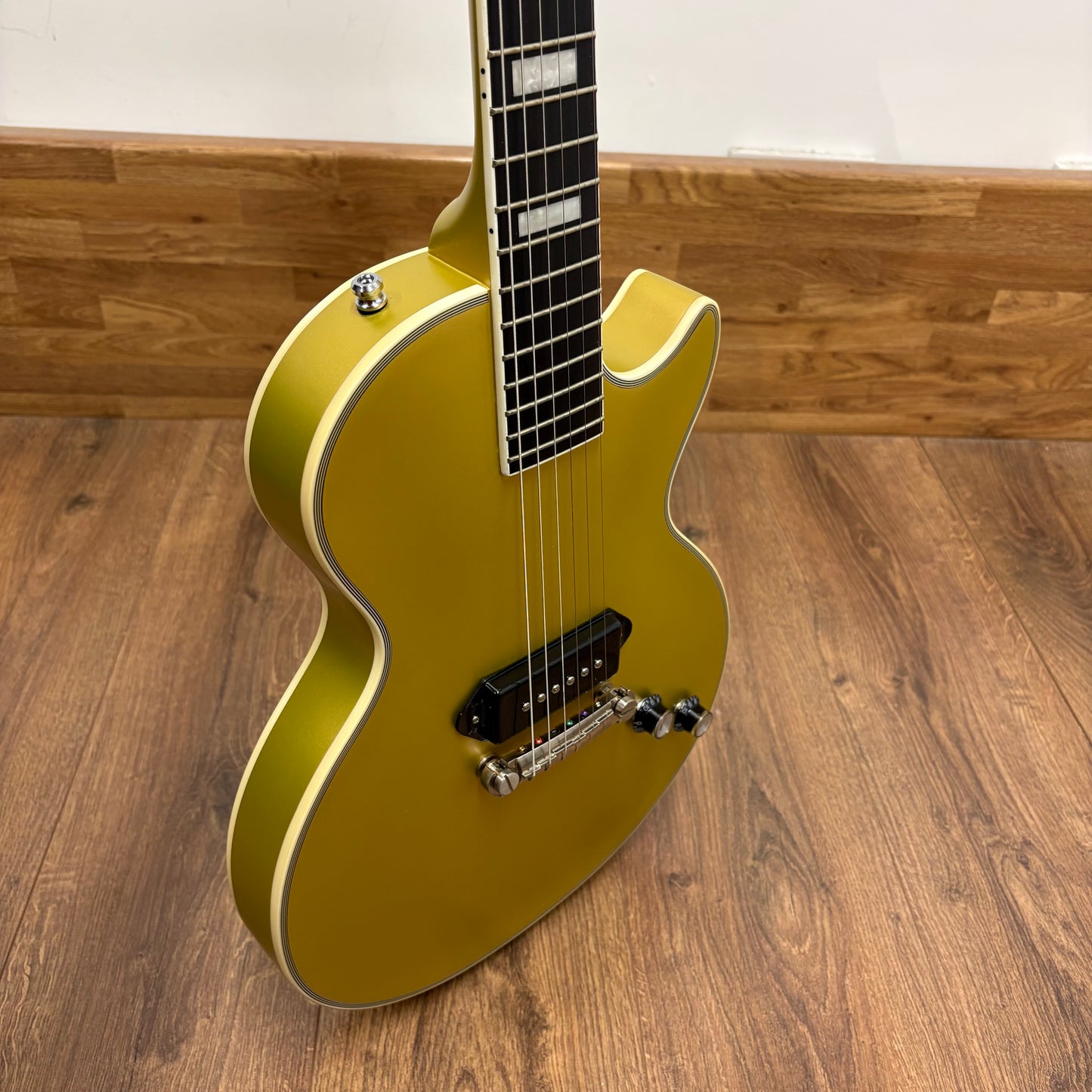 Pre-Owned Epiphone Jared James Nichols Old Glory Les Paul Custom - Gold