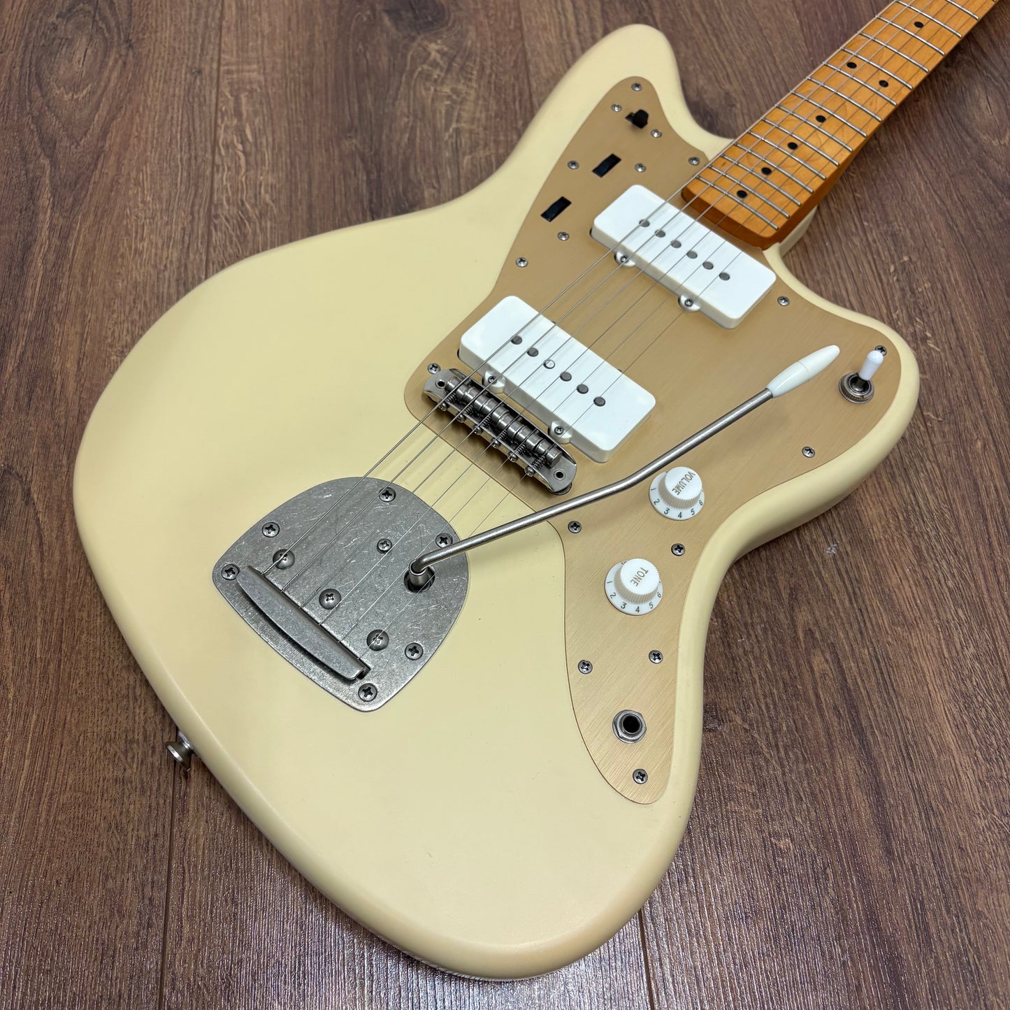 Pre-Owned Squier 40th Anniversary Jazzmaster - Satin Desert Sand