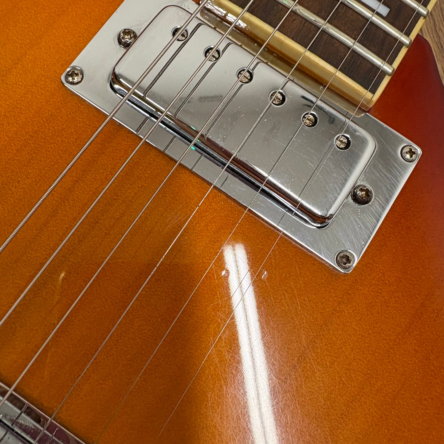Pre-Owned Italia Rimini - Cherry Sunburst