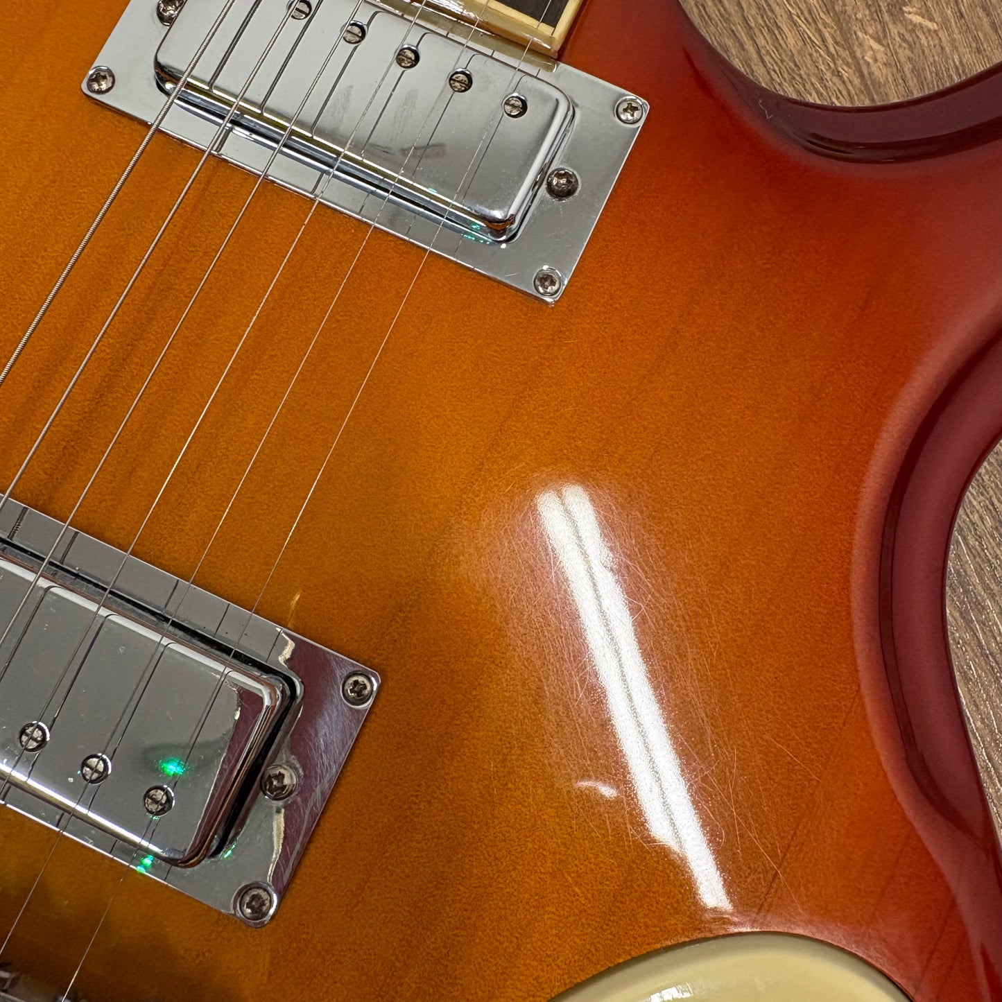 Pre-Owned Italia Rimini - Cherry Sunburst