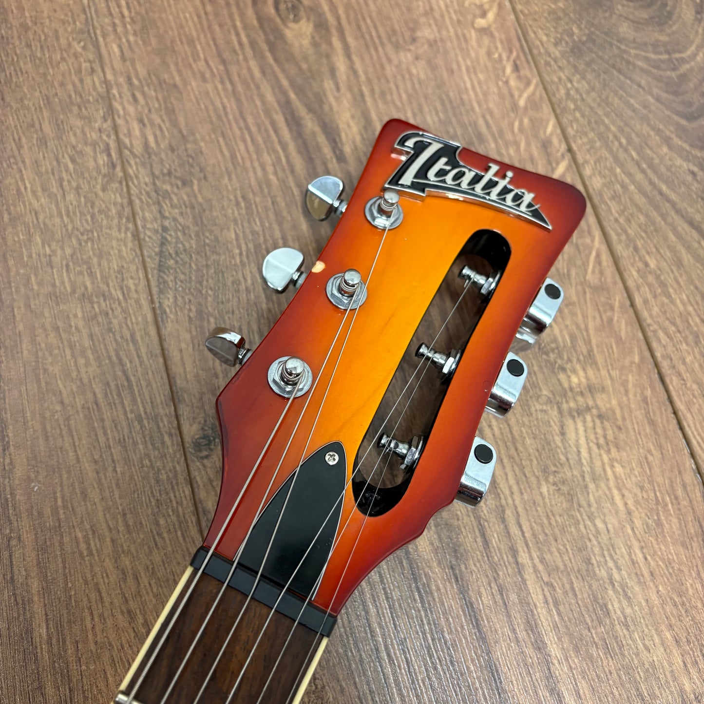 Pre-Owned Italia Rimini - Cherry Sunburst