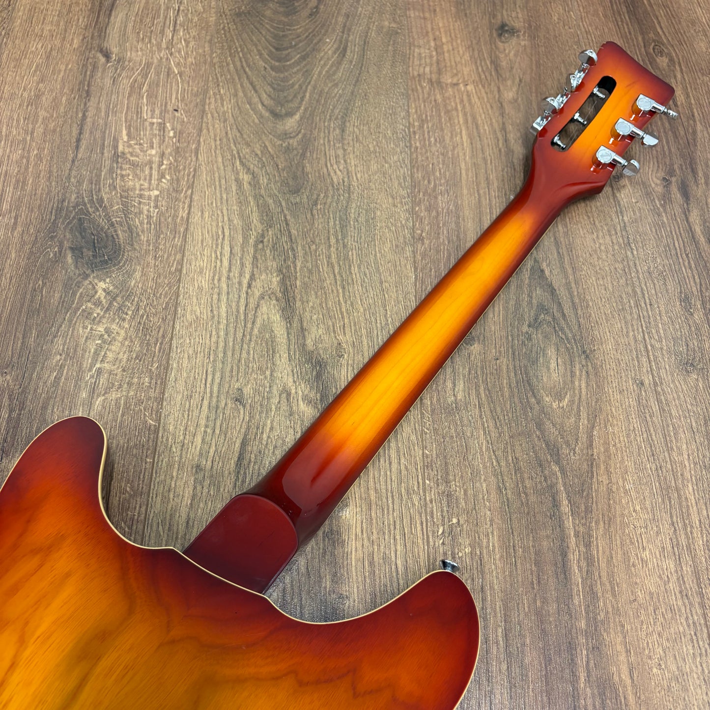 Pre-Owned Italia Rimini - Cherry Sunburst