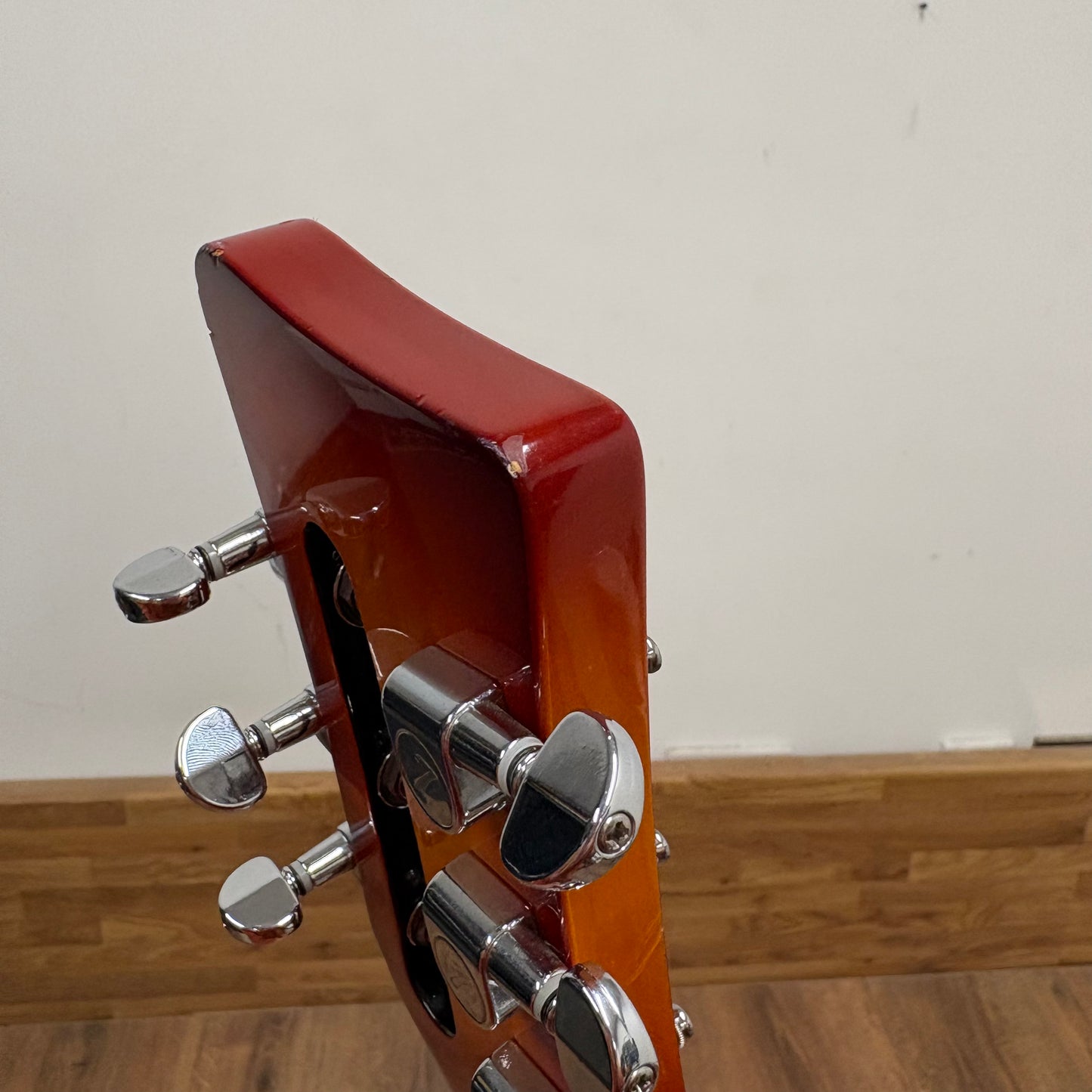 Pre-Owned Italia Rimini - Cherry Sunburst