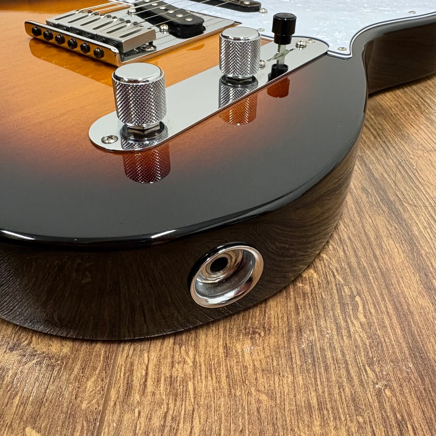 Pre-Owned Fender Deluxe Nashville Telecaster - 2-Colour Sunburst - 2021