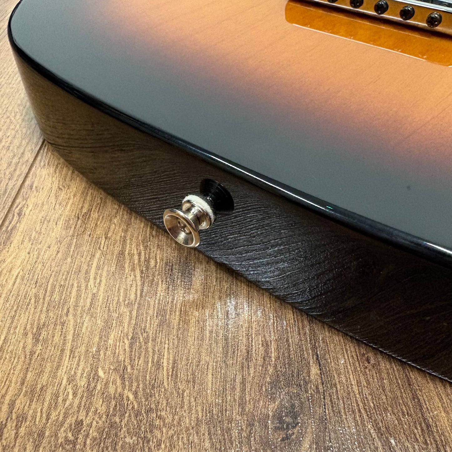 Pre-Owned Fender Deluxe Nashville Telecaster - 2-Colour Sunburst - 2021