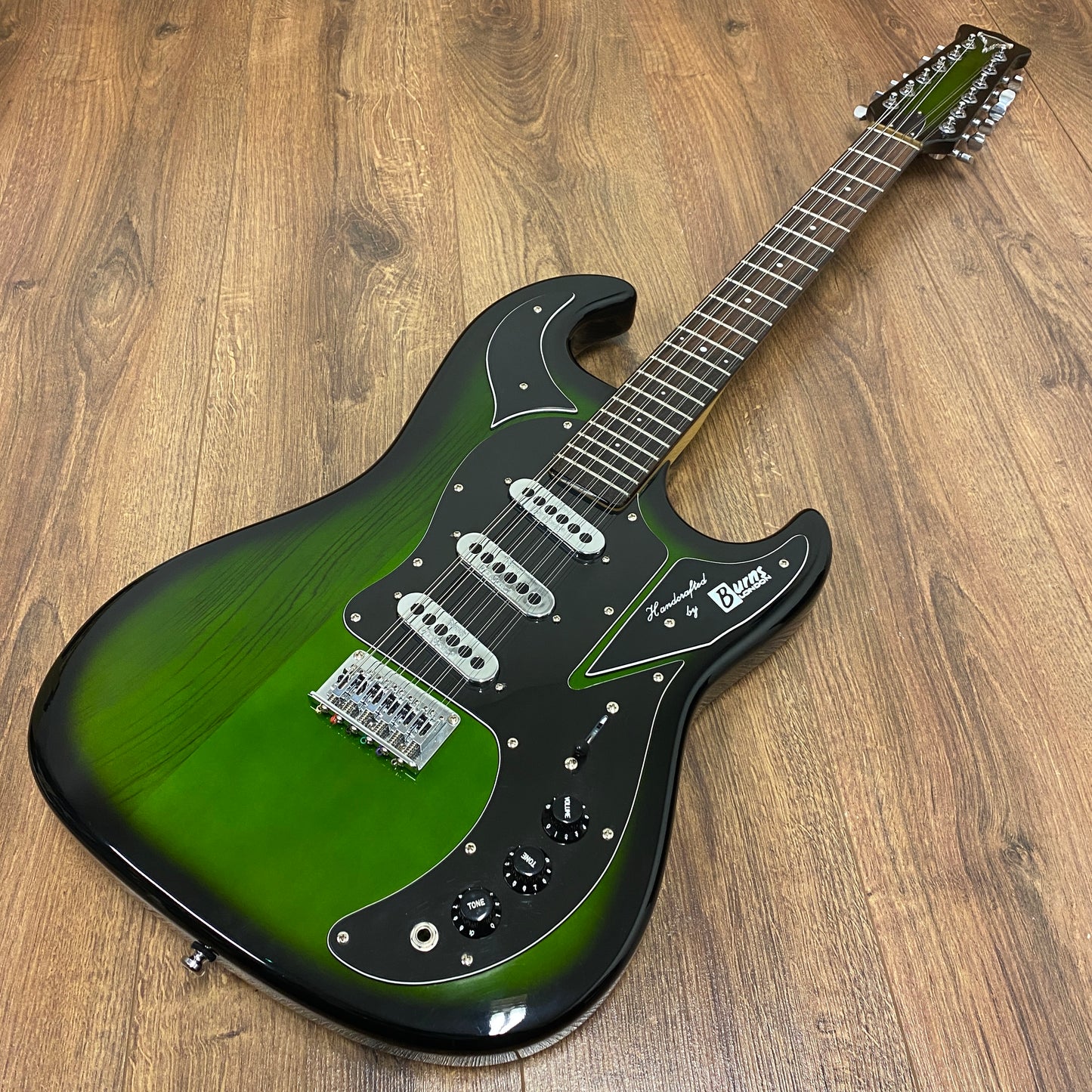 Pre-Owned Burns Club Series Double Six - Greenburst