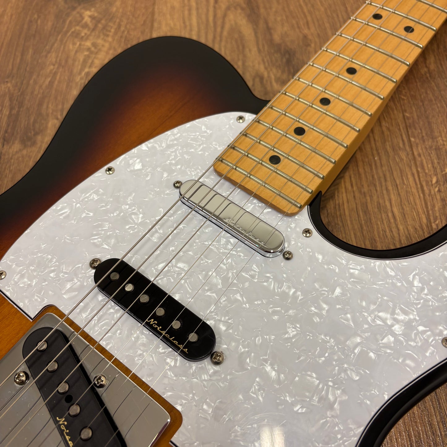 Pre-Owned Fender Deluxe Nashville Telecaster - 2-Colour Sunburst - 2021