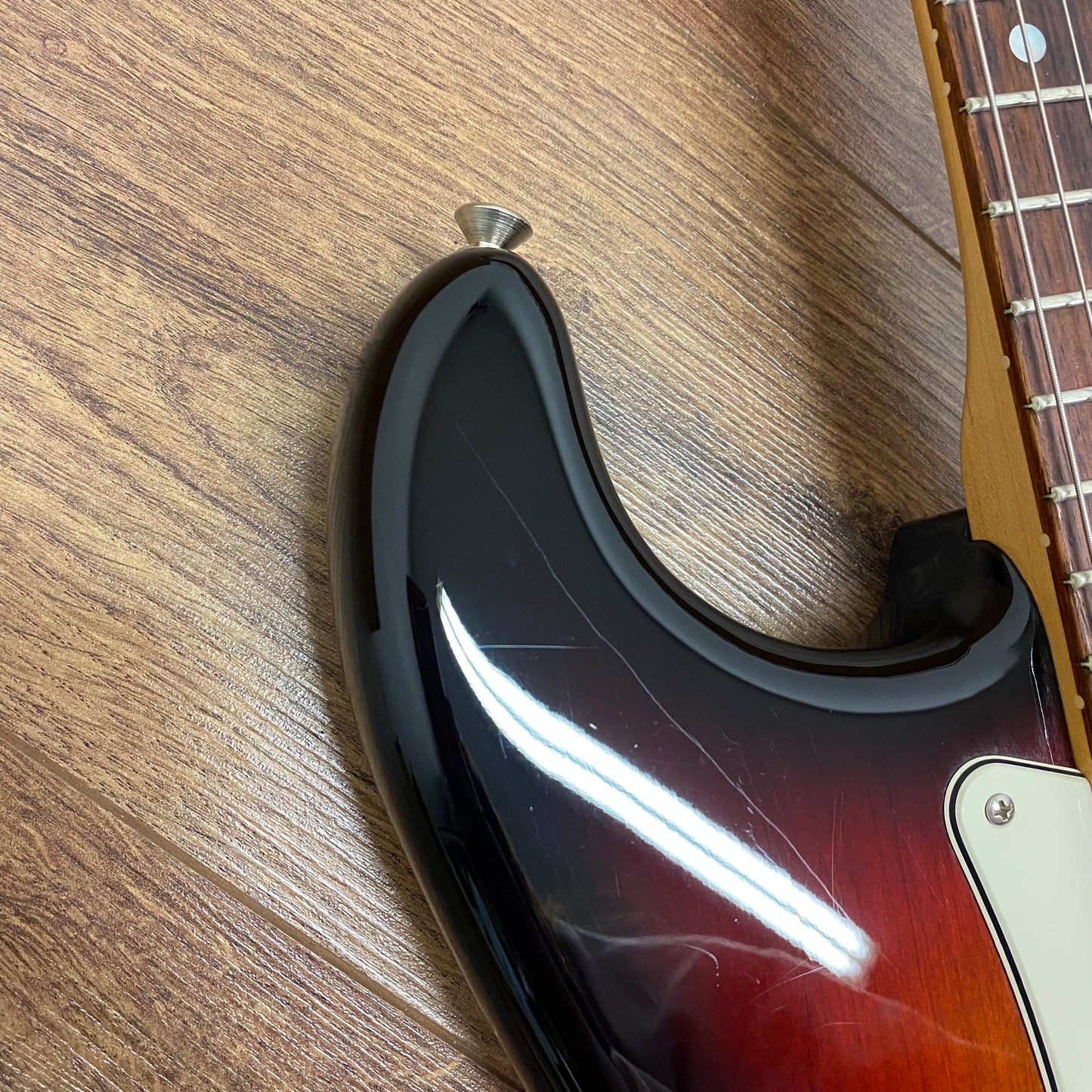 Pre-Owned Fender American Elite Stratocaster - 3-Tone Sunburst - 2016