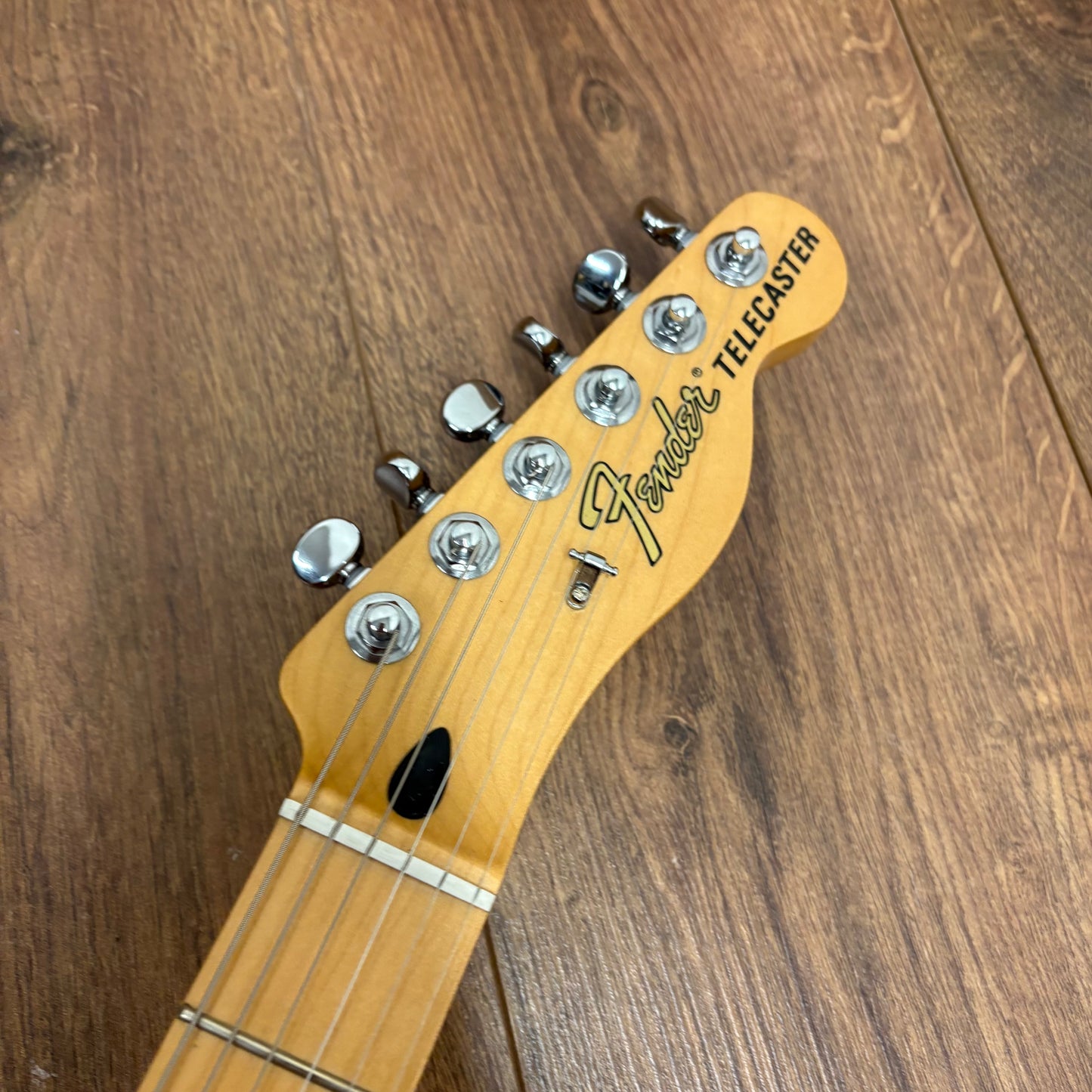 Pre-Owned Fender Deluxe Nashville Telecaster - 2-Colour Sunburst - 2021