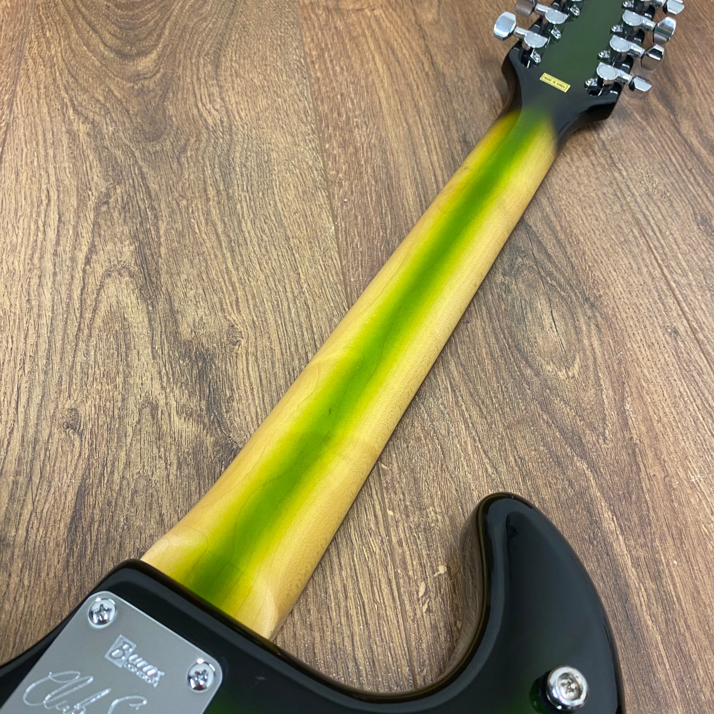 Pre-Owned Burns Club Series Double Six - Greenburst