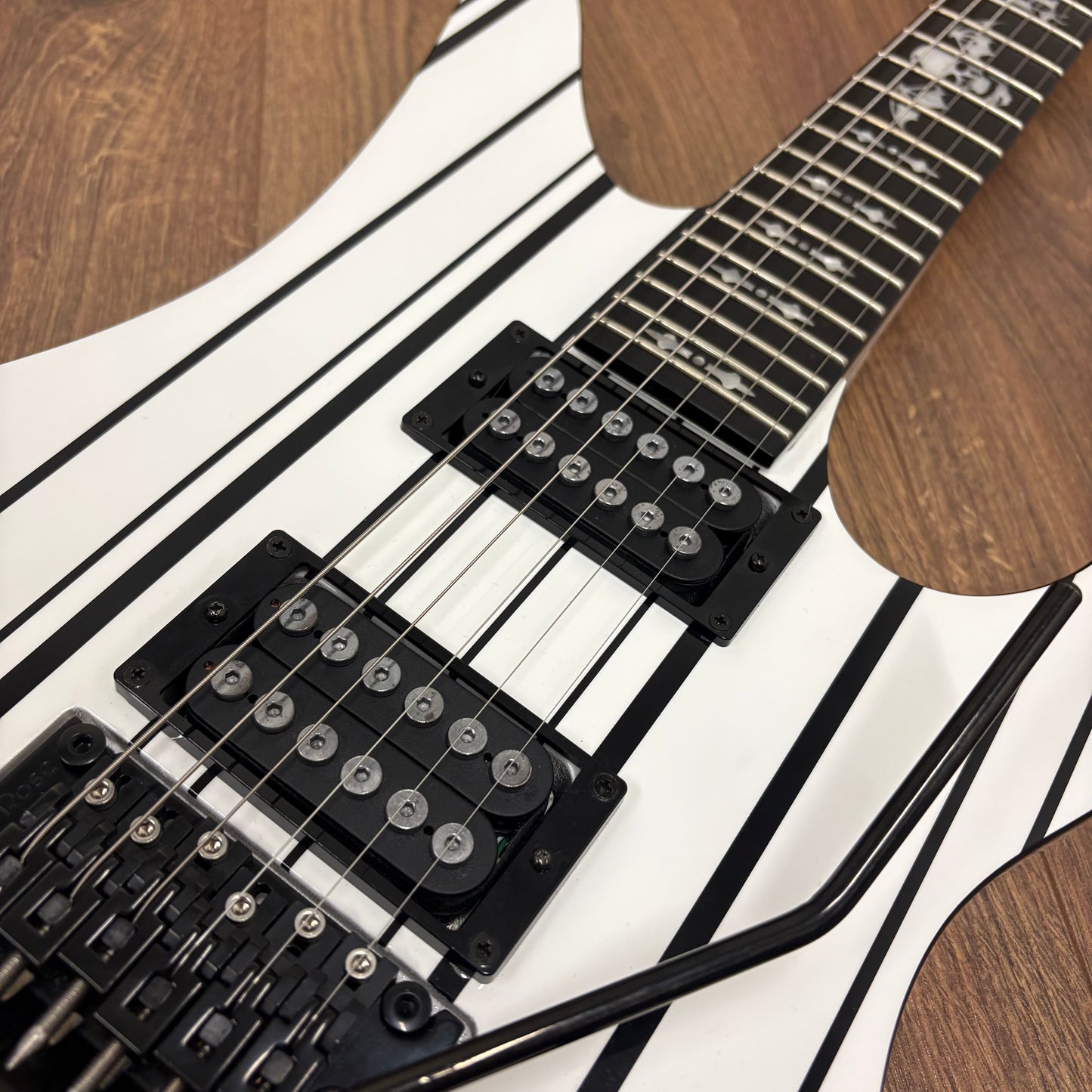Pre-Owned Schecter Synyster Gates Standard - White & Black Pinstripes