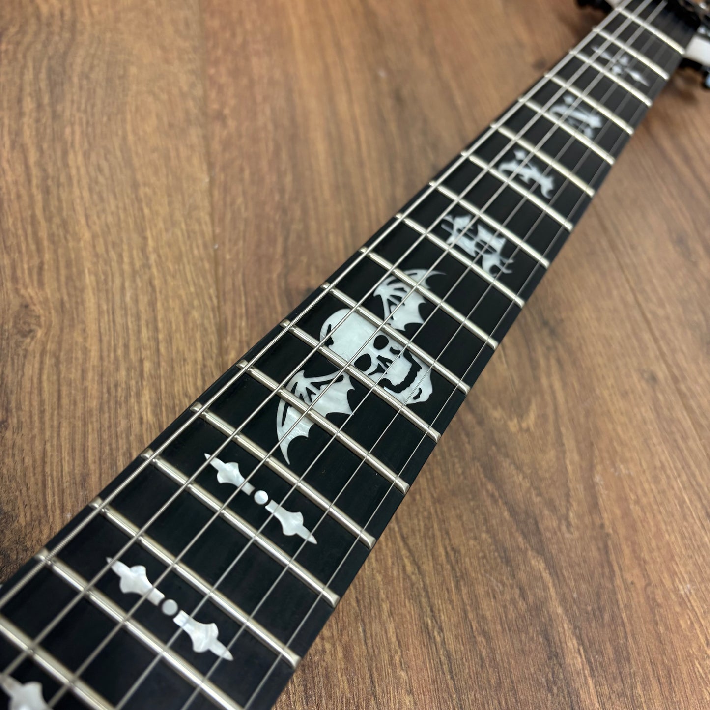 Pre-Owned Schecter Synyster Gates Standard - White & Black Pinstripes