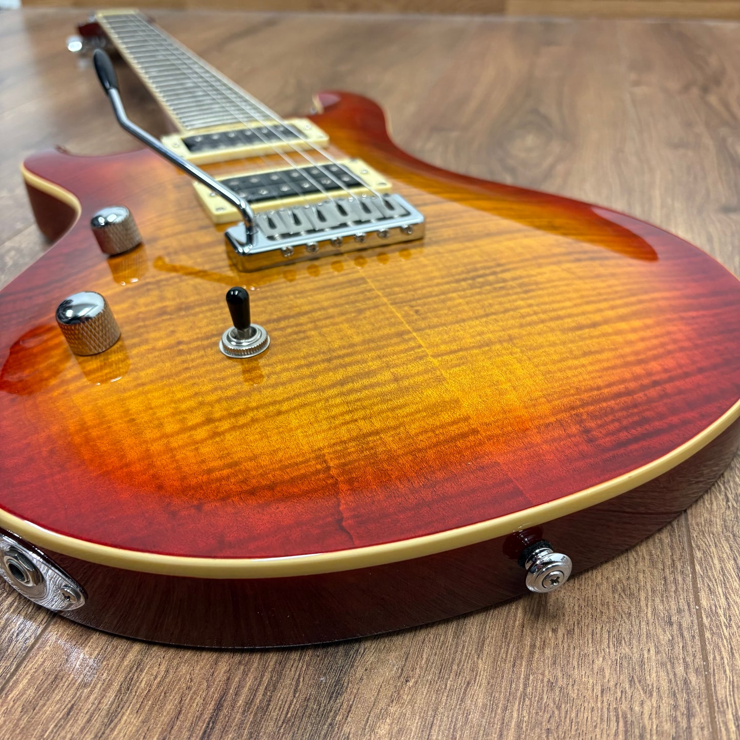 Pre-Owned Harley Benton CST-24T LH - Paradise Flame