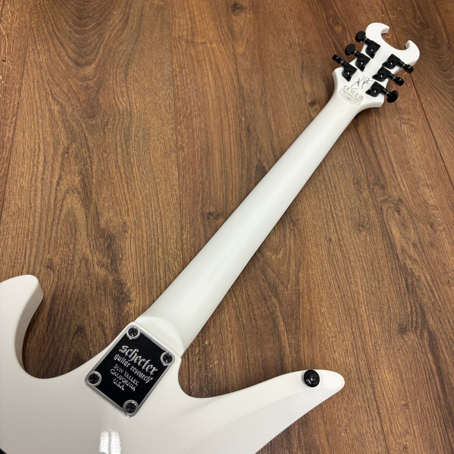 Pre-Owned Schecter Synyster Gates Standard - White & Black Pinstripes