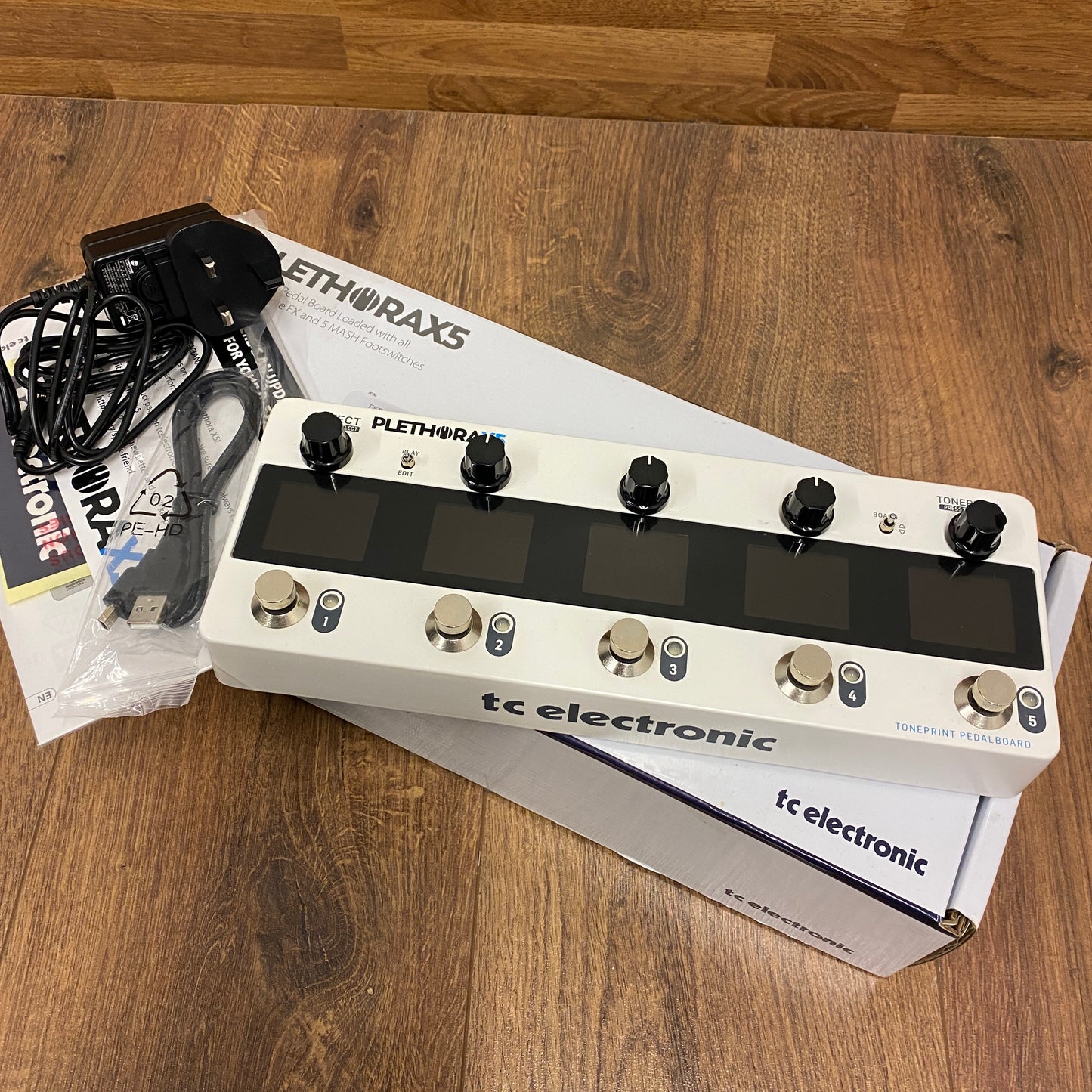 Pre-Owned TC Electronic Plethora X5 TonePrint Multi-FX Pedalboard