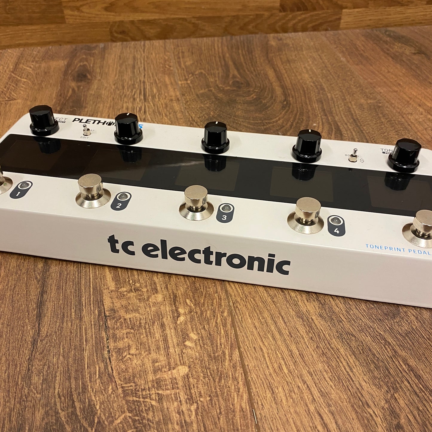 Pre-Owned TC Electronic Plethora X5 TonePrint Multi-FX Pedalboard