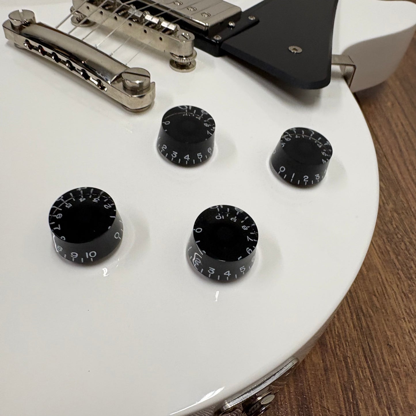 Pre-Owned Epiphone Les Paul Studio - Alpine White