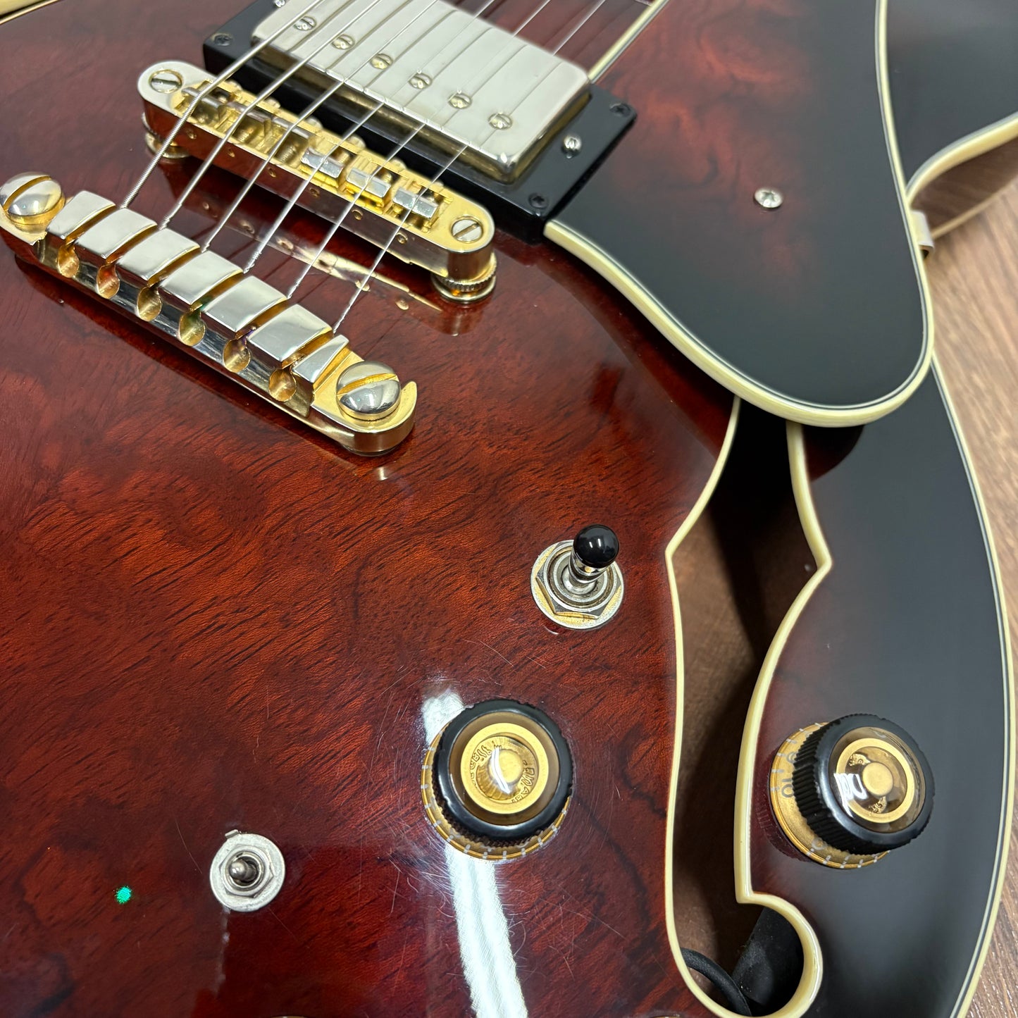 Pre-Owned Ibanez Artstar AM153-DBS - Dark Brown Sunburst