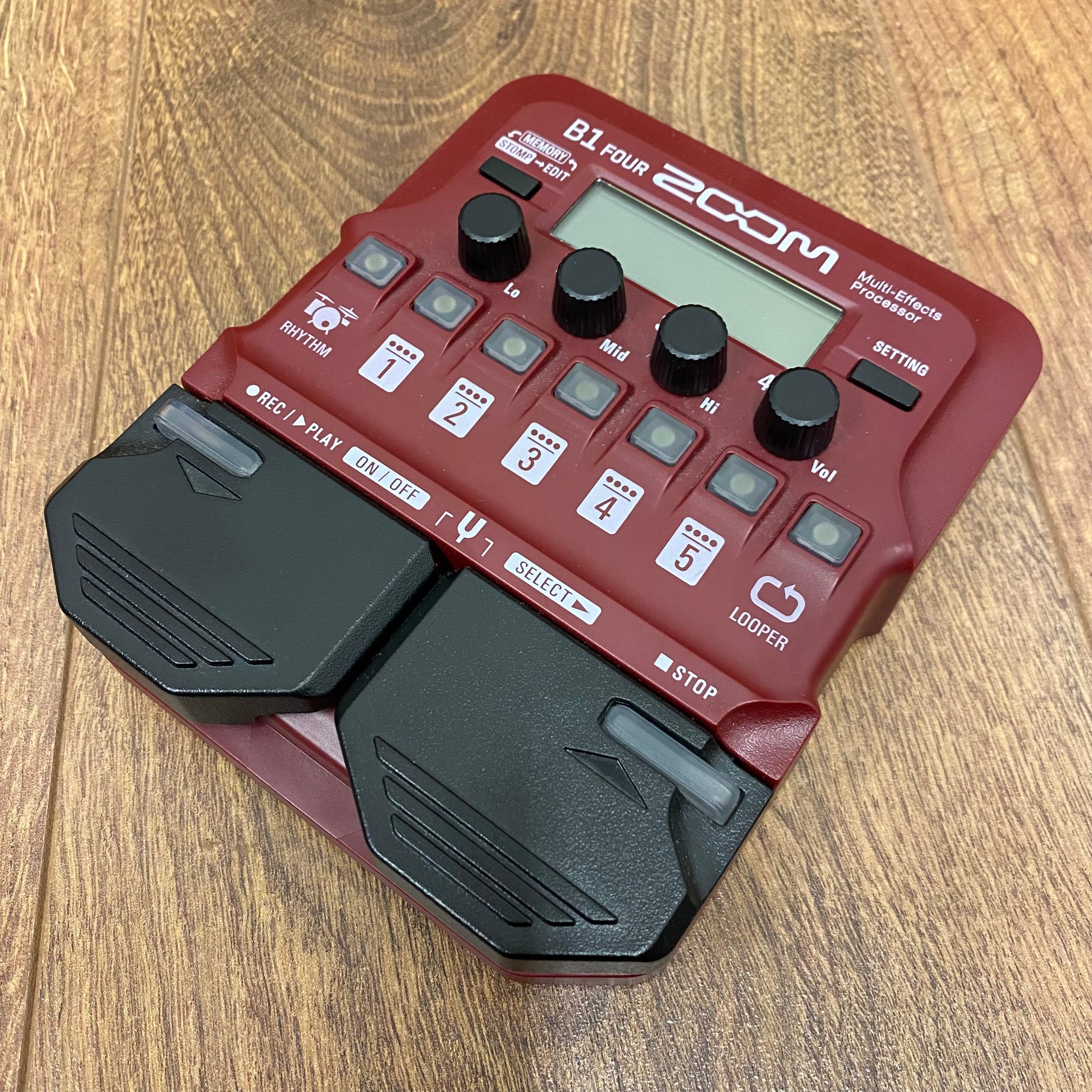 Pre-Owned Zoom B1 Four Bass Multi-Effects Pedal – Hippo Guitars