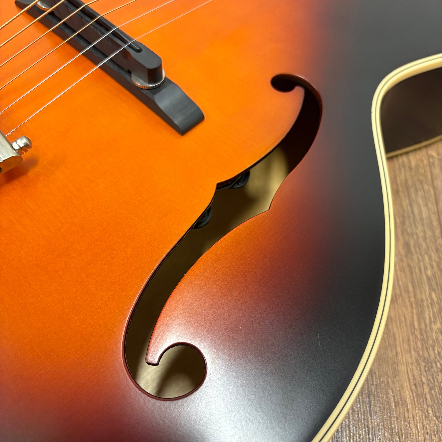 Pre-Owned Epiphone Masterbilt Century Zenith Electro-Acoustic - Vintage Sunburst