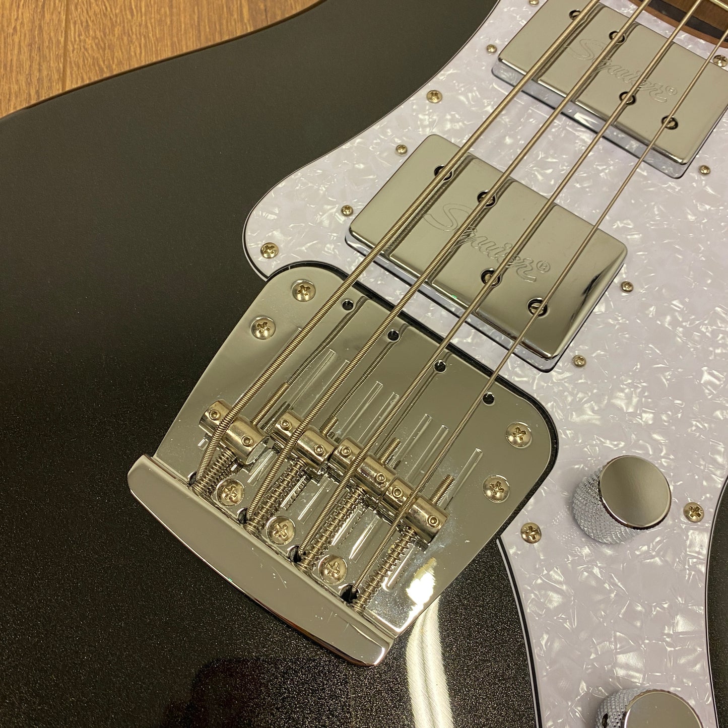 Pre-Owned Squier Paranormal Rascal HH Short-Scale Bass - Black Metallic