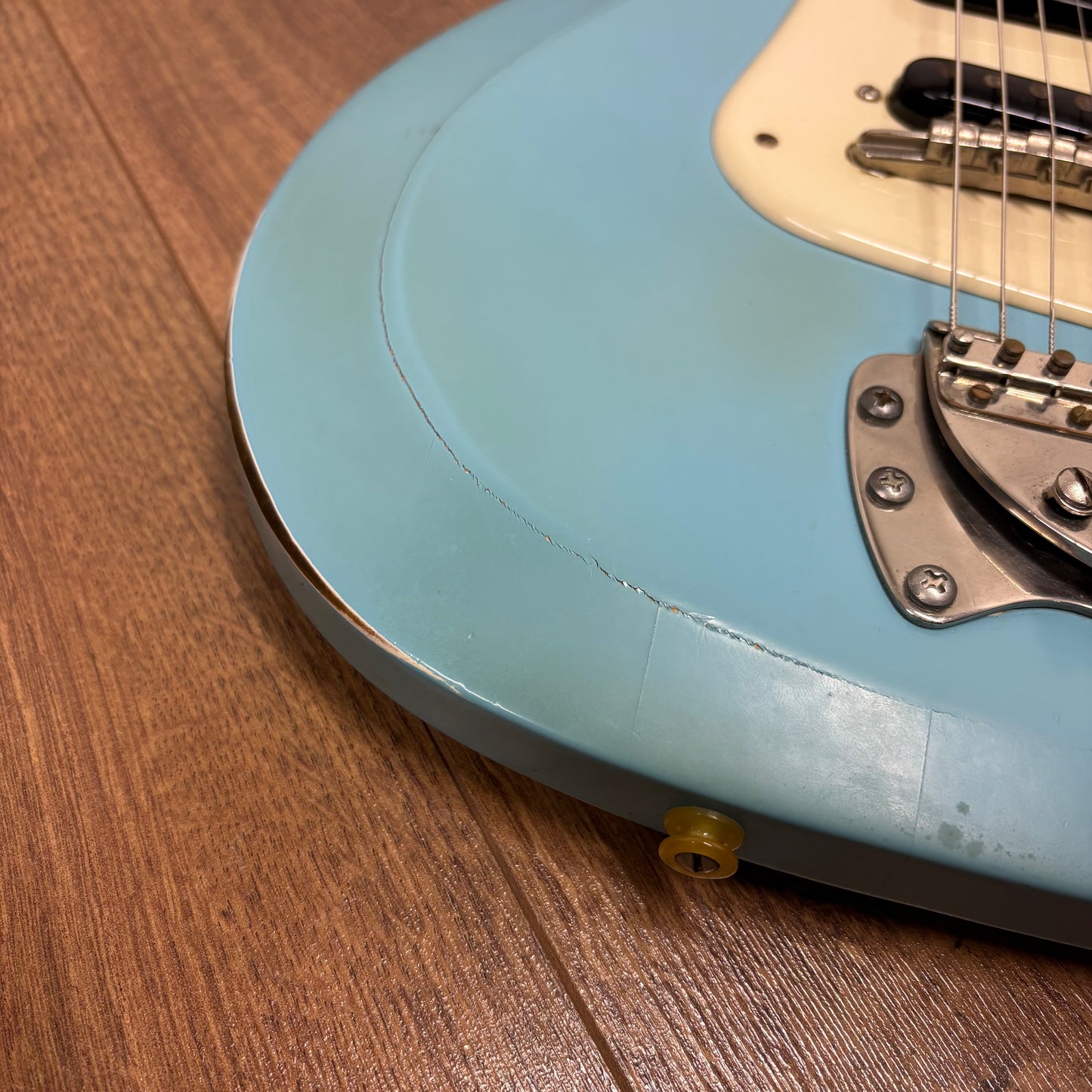 Pre-Owned Hagstrom Futurama III - Baby Blue w/ Selmer Hard Case - 1963