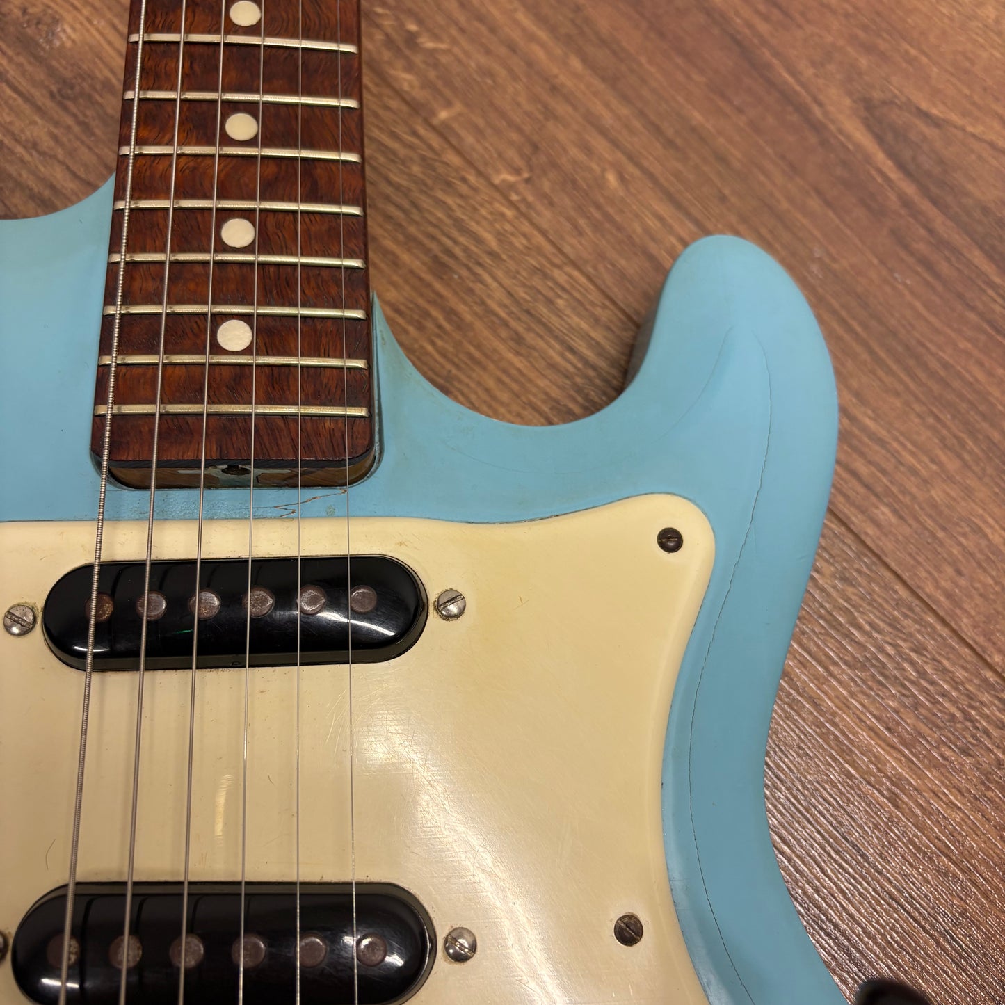 Pre-Owned Hagstrom Futurama III - Baby Blue w/ Selmer Hard Case - 1963
