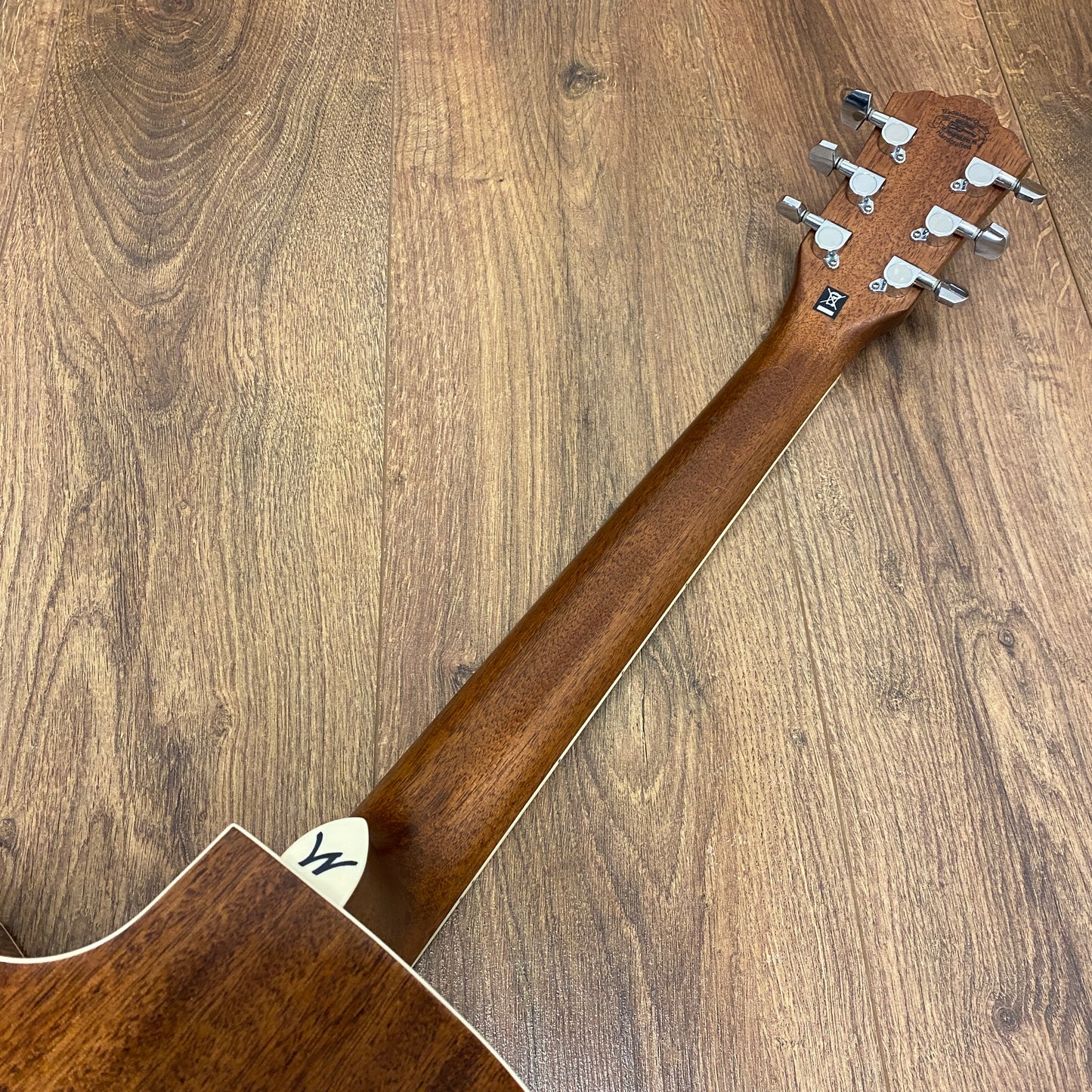 Pre-Owned Washburn HF11SCE-0 Electro-Acoustic - Natural