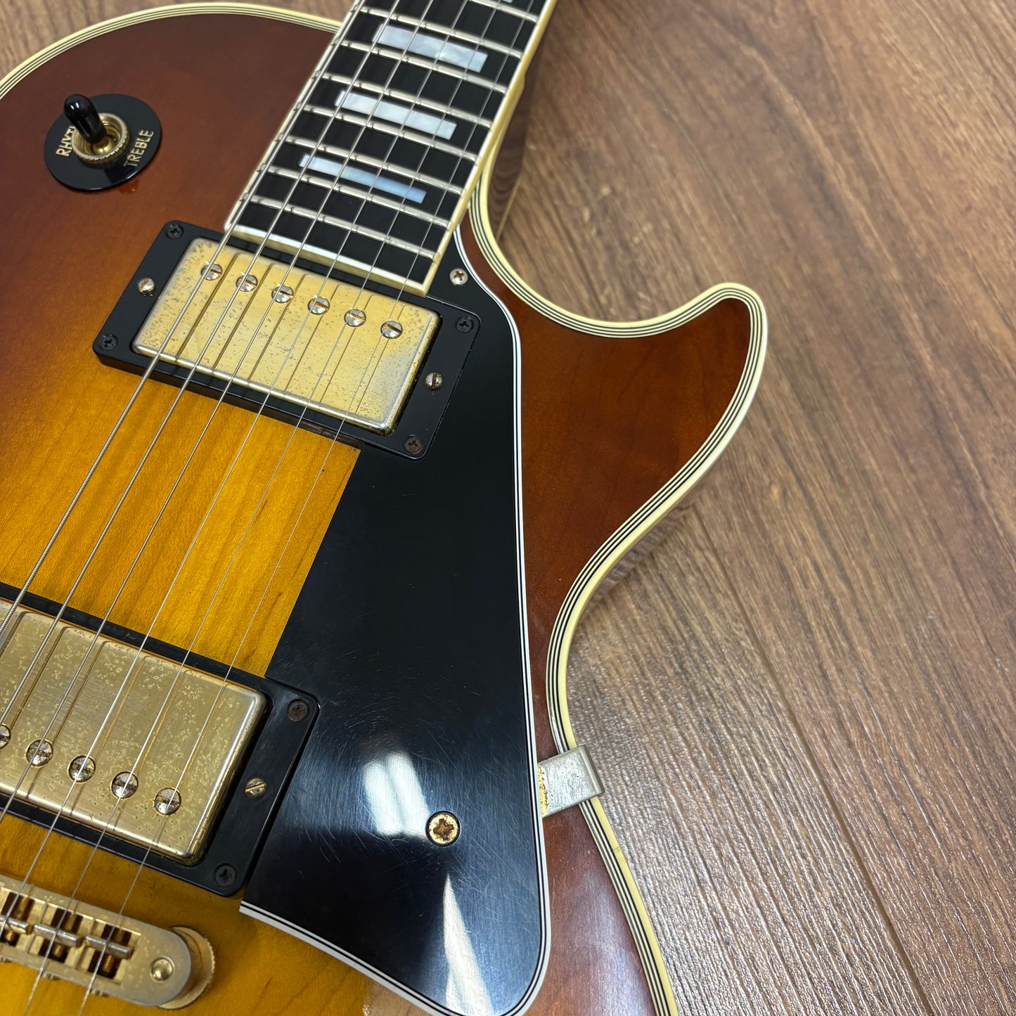 Pre-Owned Gibson Custom Shop Les Paul Custom Limited Edition 1/50 - Faded Tobacco Burst VOS - 2010