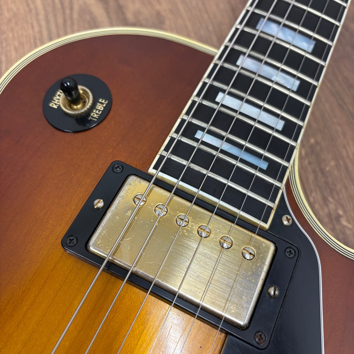 Pre-Owned Gibson Custom Shop Les Paul Custom Limited Edition 1/50 - Faded Tobacco Burst VOS - 2010