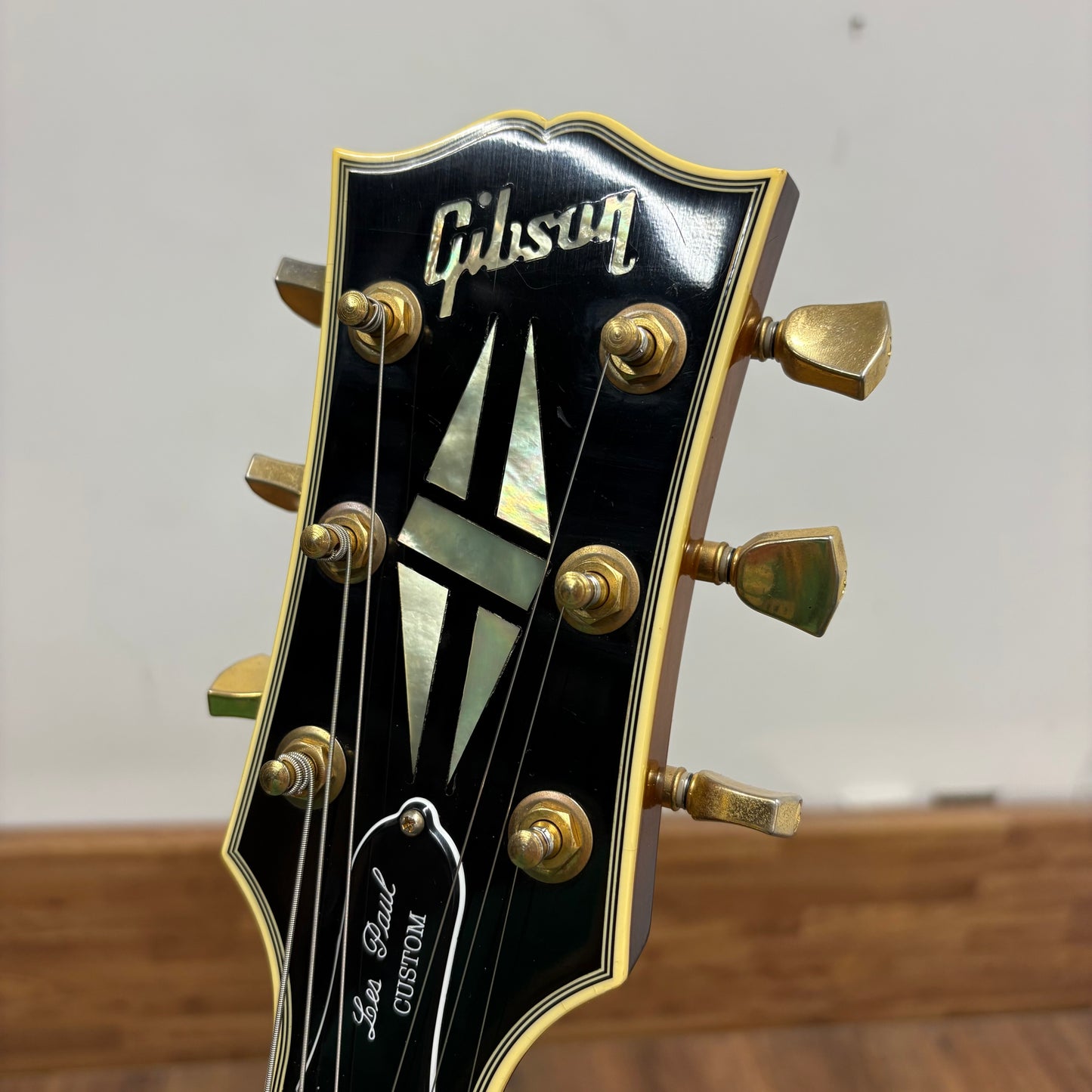 Pre-Owned Gibson Custom Shop Les Paul Custom Limited Edition 1/50 - Faded Tobacco Burst VOS - 2010