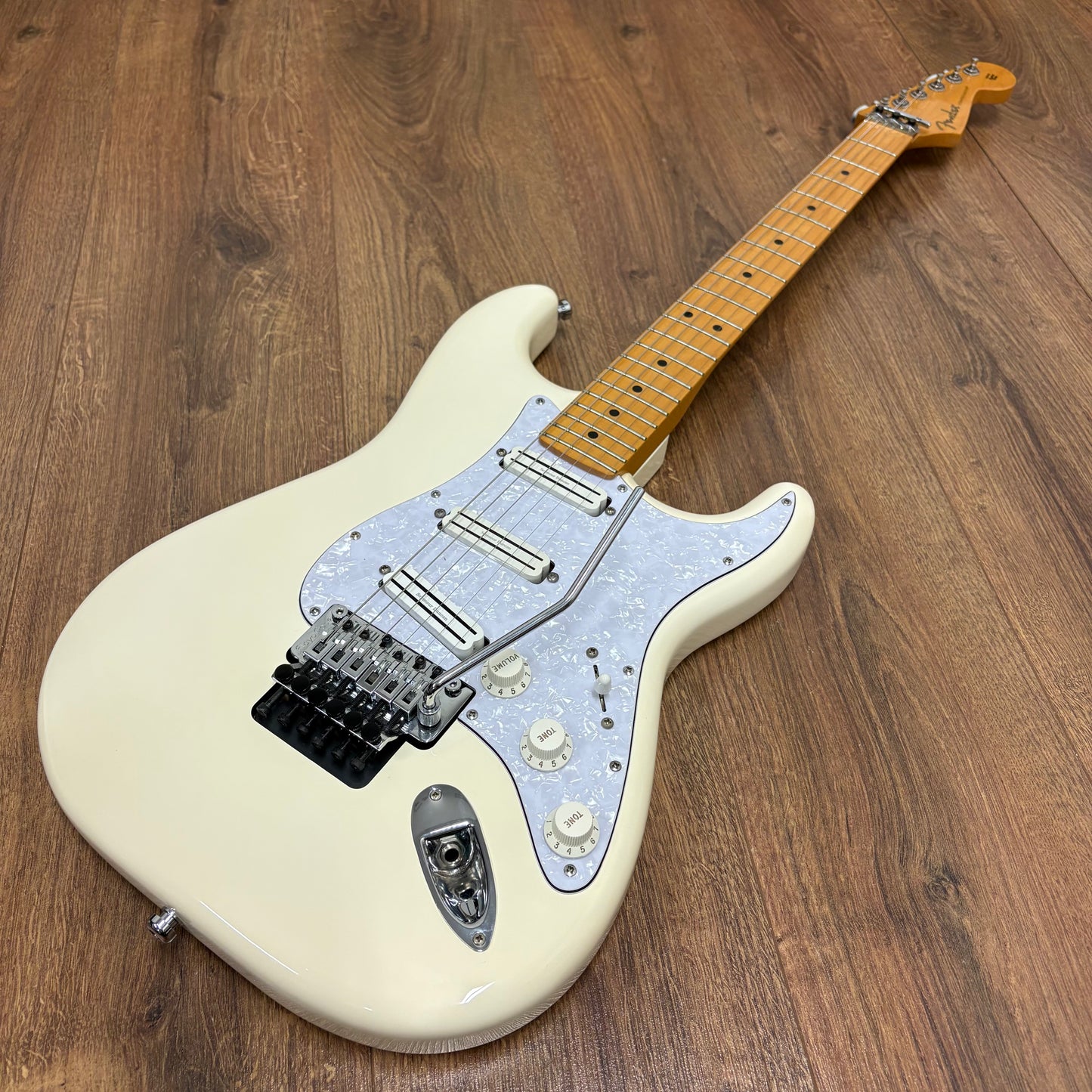 Pre-Owned Fender Player Stratocaster Floyd Rose  - Upgraded - Arctic White
