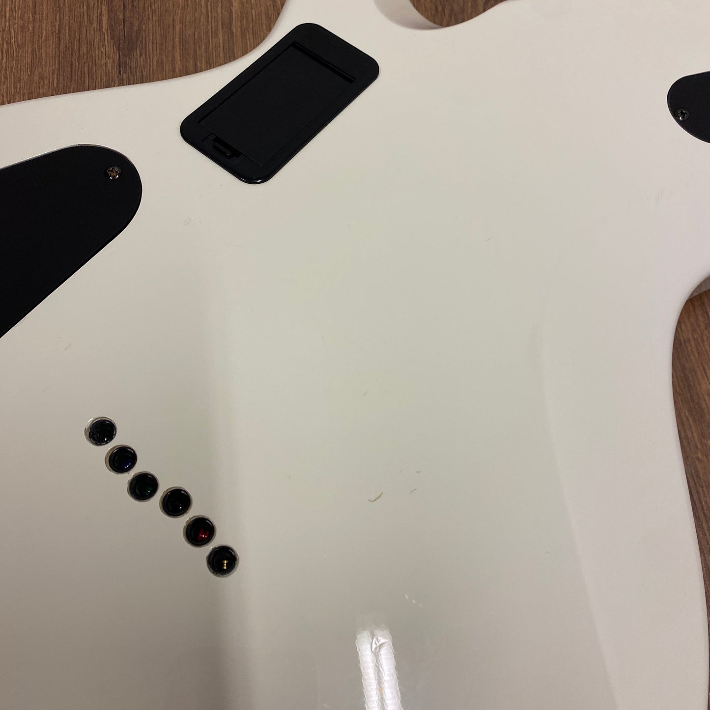 Pre-Owned Schecter Diamond Series Hellraiser Solo - White