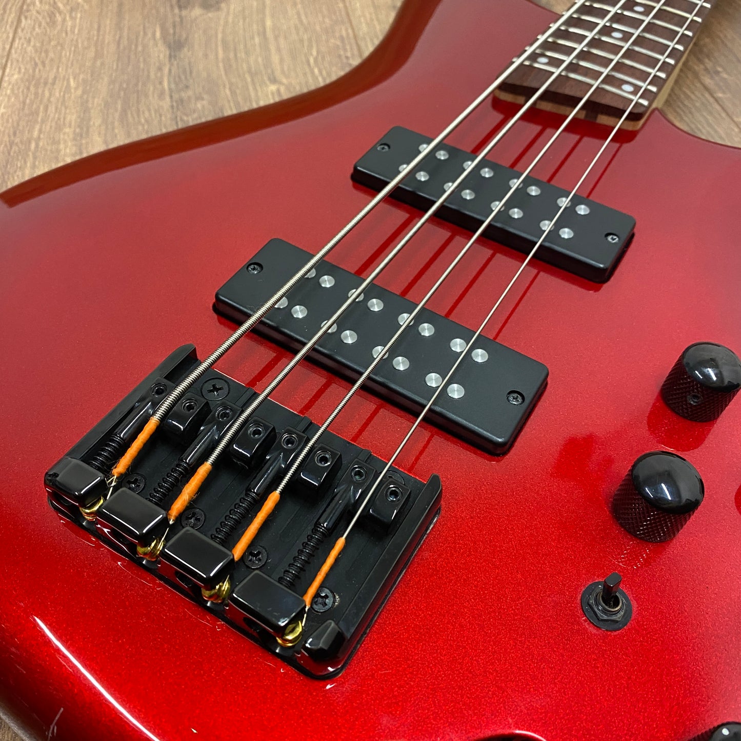 Pre-Owned Ibanez SR300EB Bass - Candy Apple Red