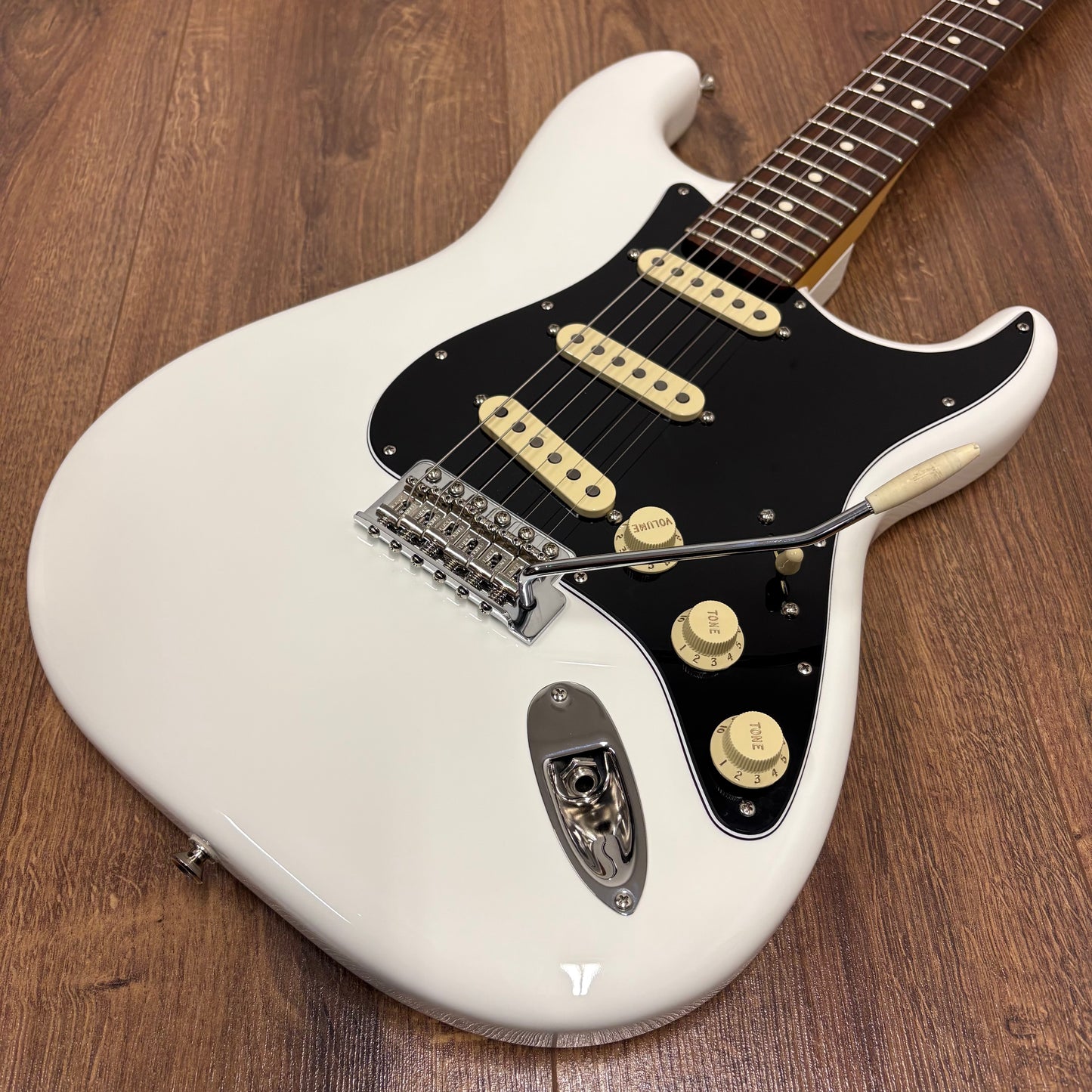 Pre-Owned Fender American Performer Stratocaster - Arctic White