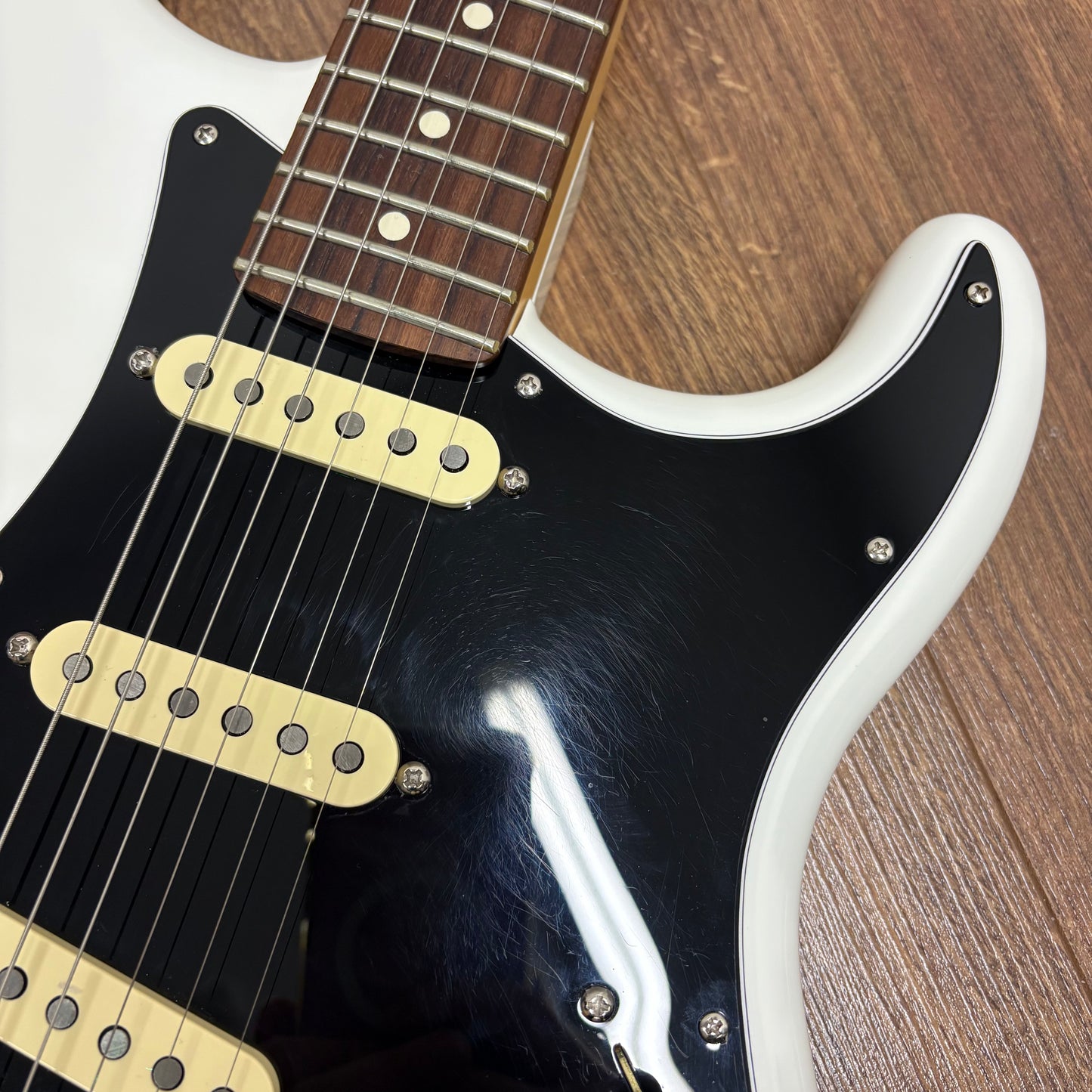 Pre-Owned Fender American Performer Stratocaster - Arctic White