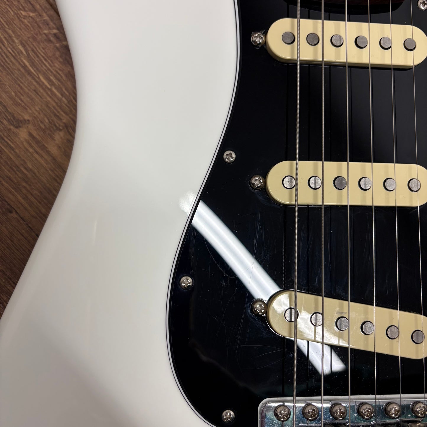 Pre-Owned Fender American Performer Stratocaster - Arctic White