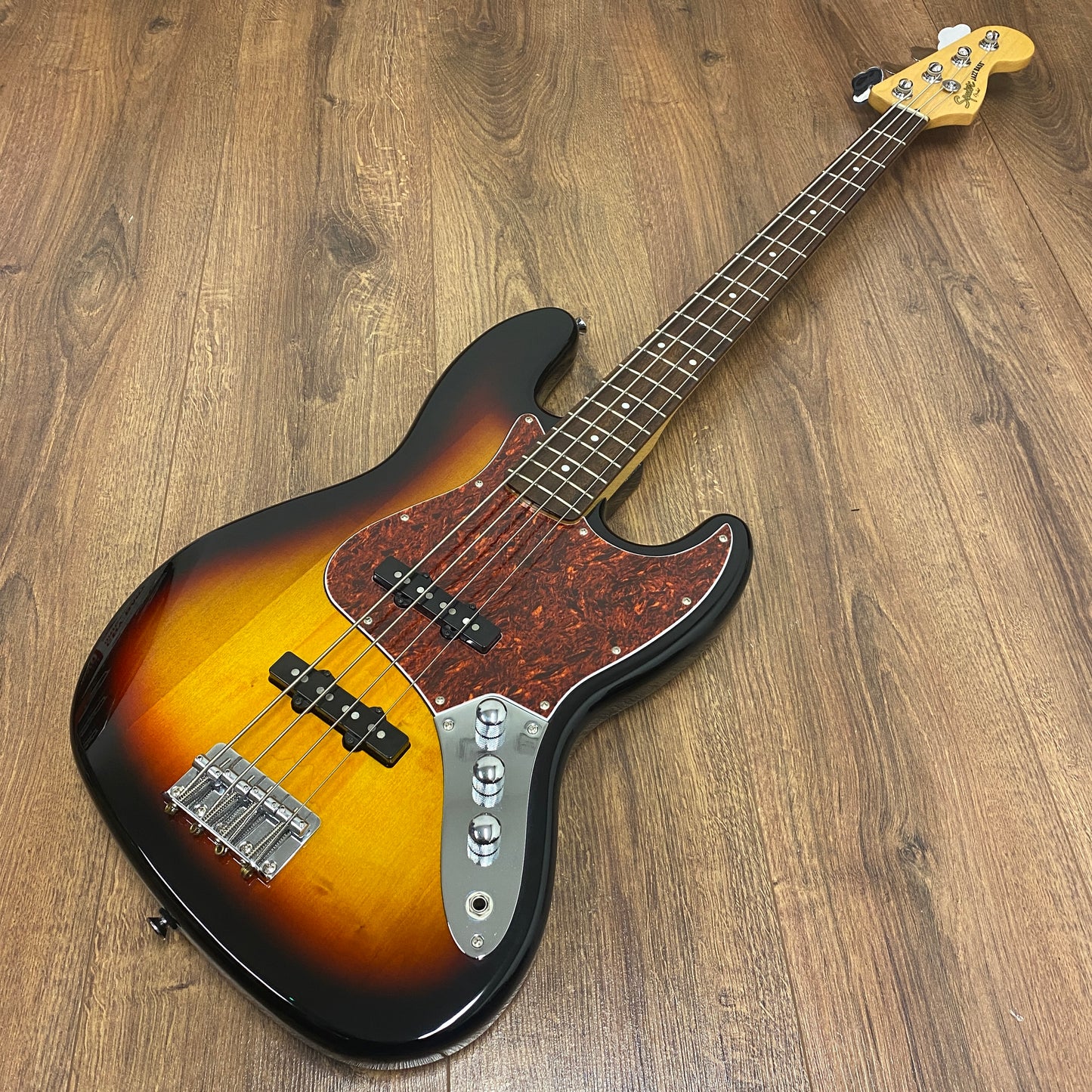 Pre-Owned Squier Classic Vibe '60s Jazz Bass - Sunburst