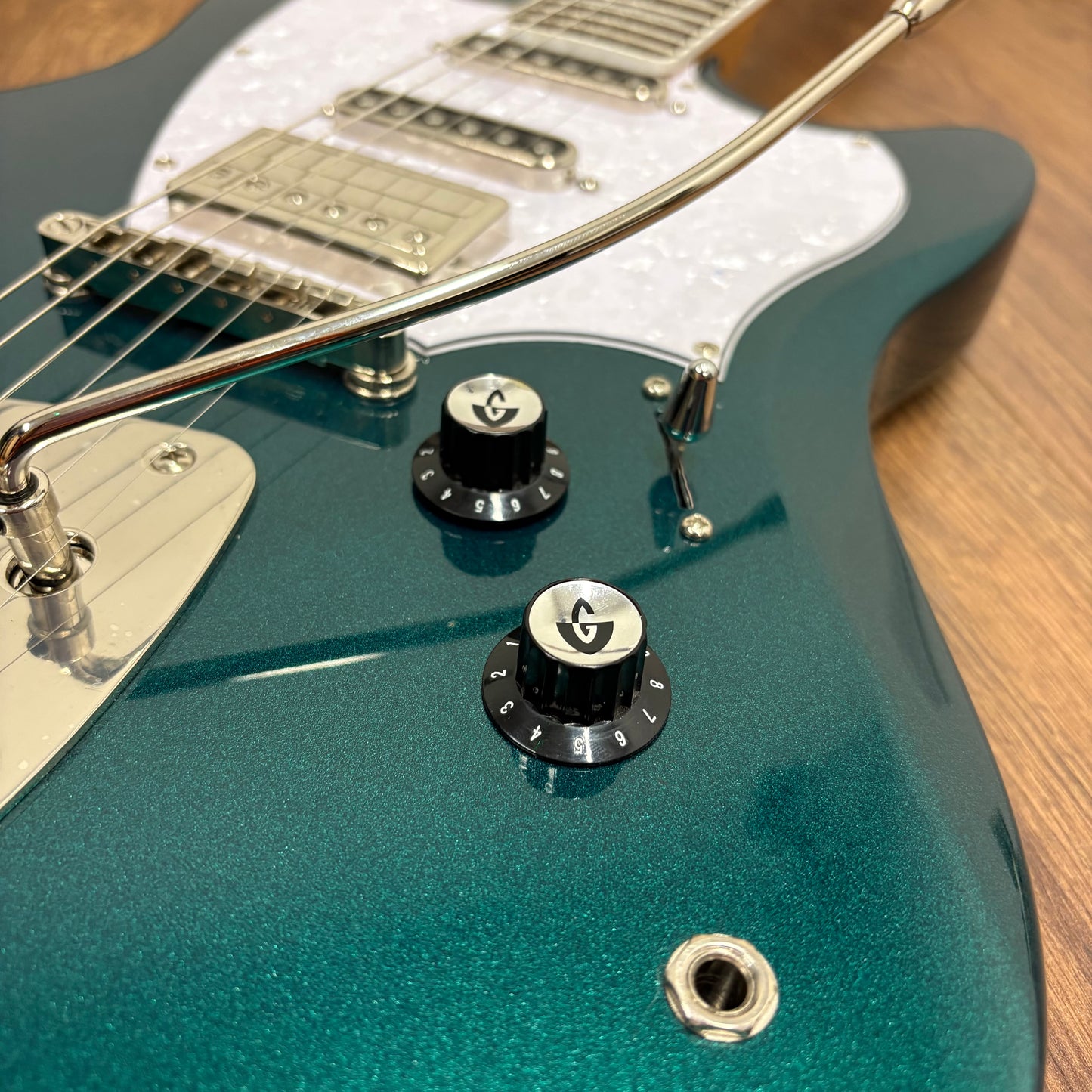 Pre-Owned Guild Surfliner Deluxe -Evergreen Metallic