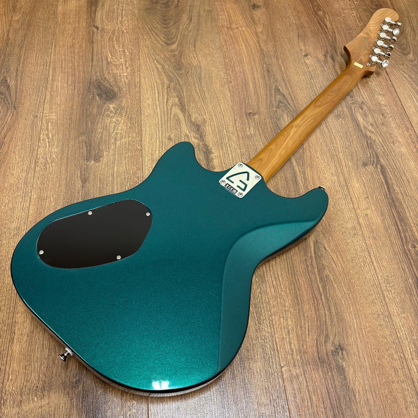 Pre-Owned Guild Surfliner Deluxe -Evergreen Metallic