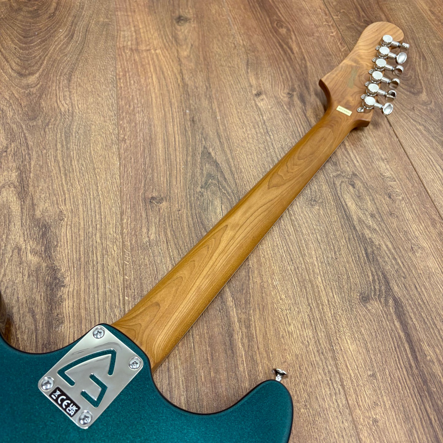 Pre-Owned Guild Surfliner Deluxe -Evergreen Metallic
