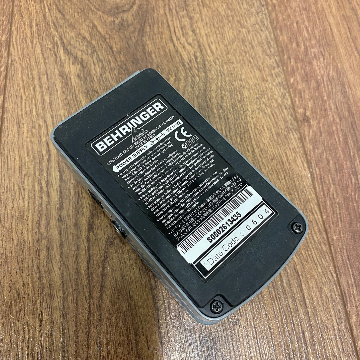 Pre-Owned Behringer UO100 Ultra Octaver Pedal