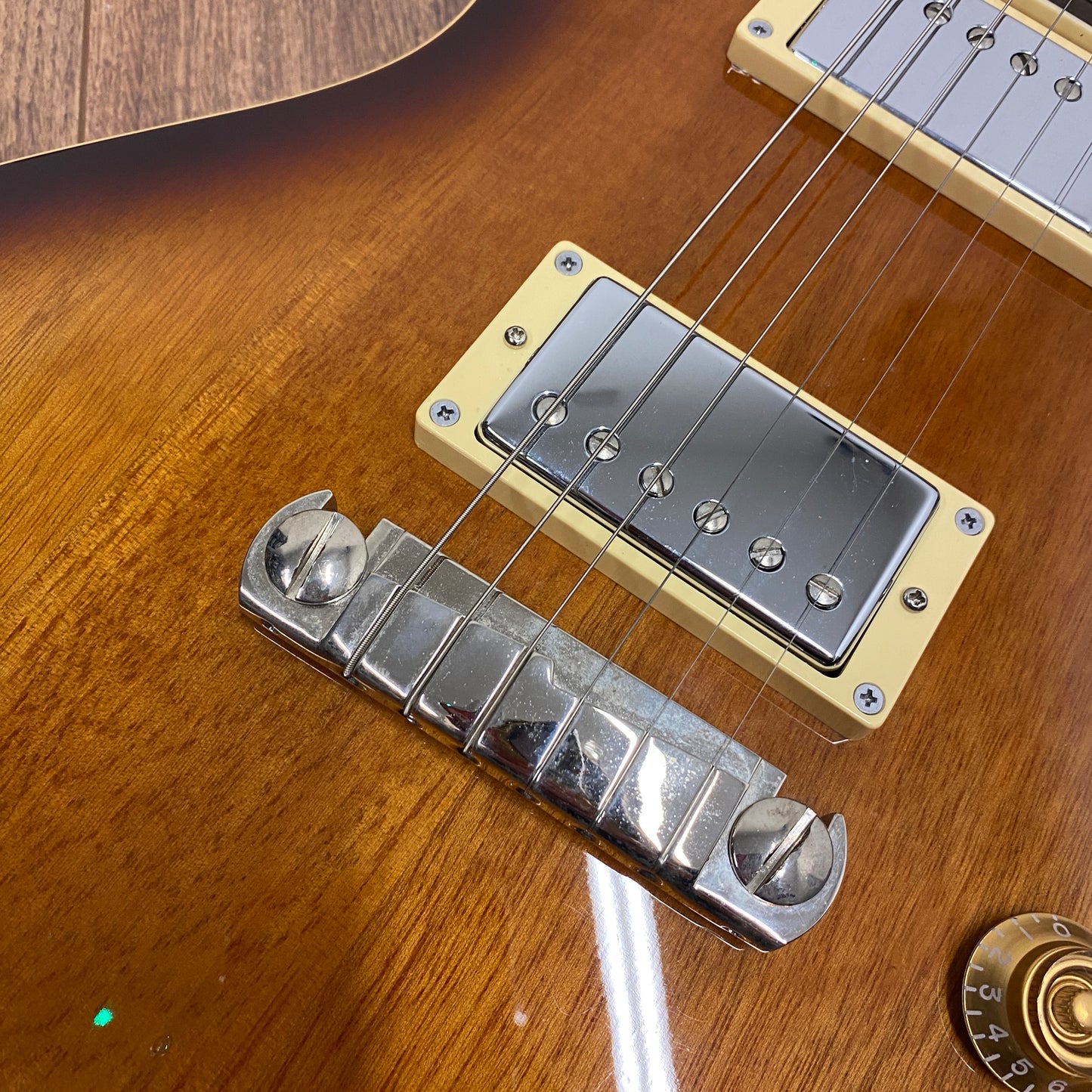 Pre-Owned PRS SE 245 *Upgraded w/ Gibson Pickups* - Vintage Sunburst