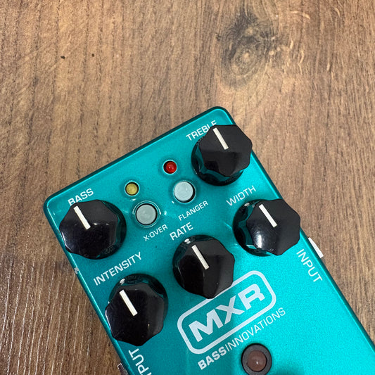 Pre-Owned MXR M83 Bass Chorus Deluxe