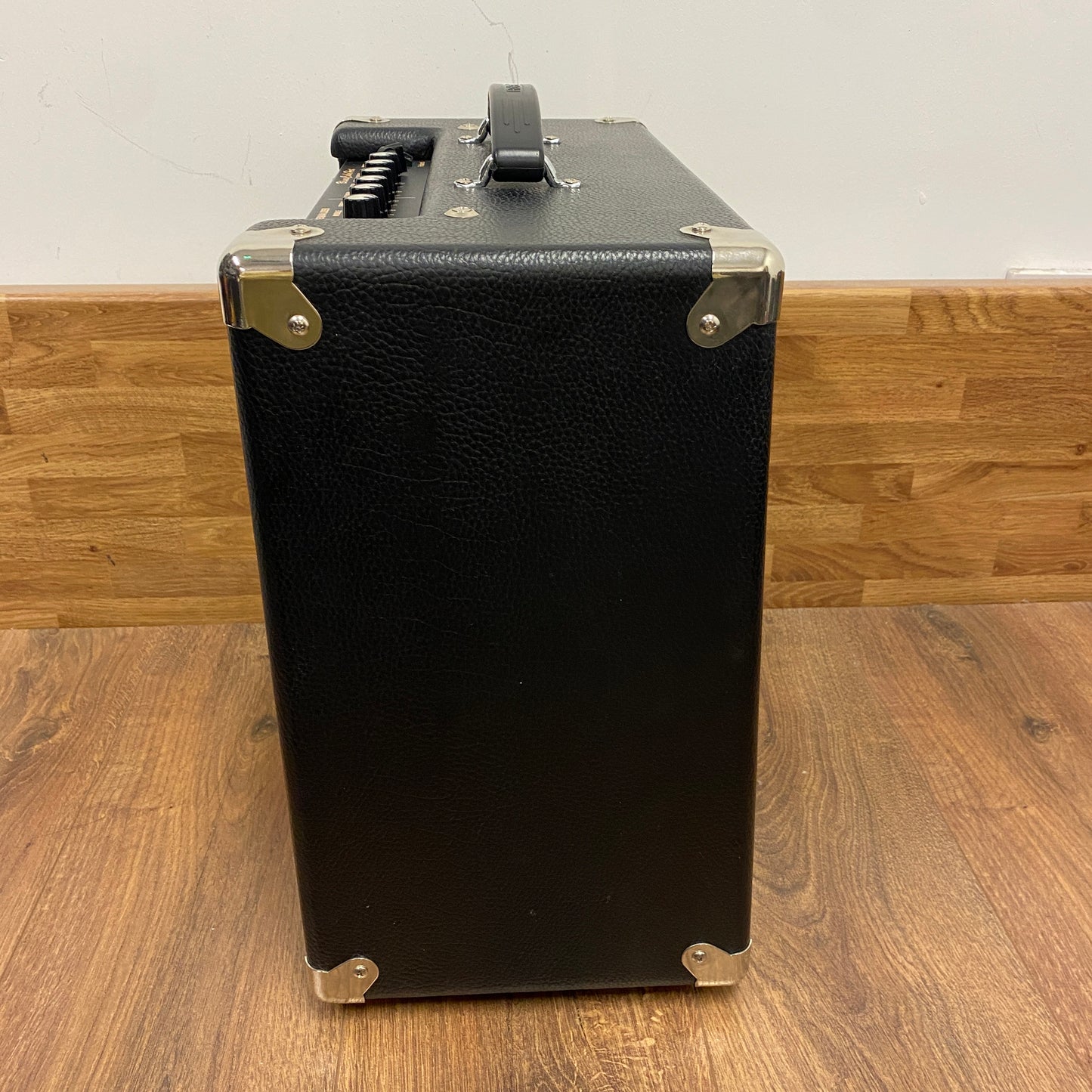 Pre-Owned Roland Blues Cube Hot British EL84 Modified Combo Amp