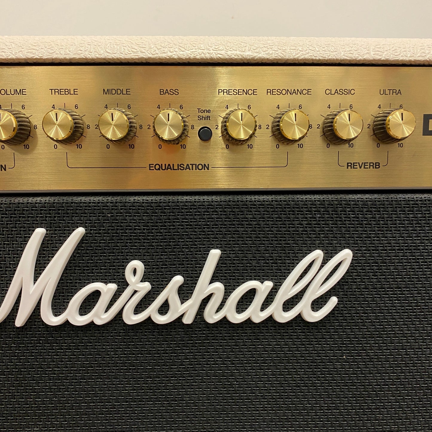 Pre-Owned Marshall DSL40C 40w Valve Combo Amp w/ Foot Switch - Cream
