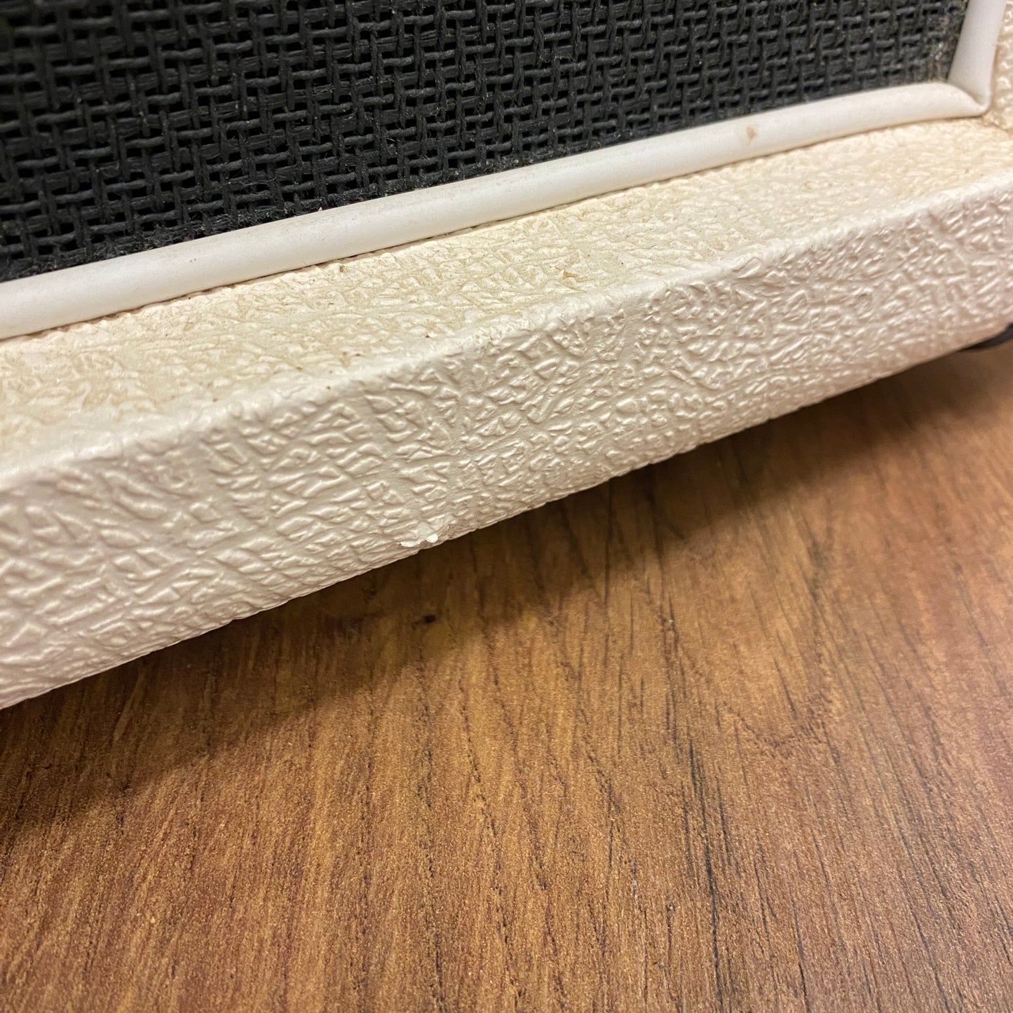 Pre-Owned Marshall DSL40C 40w Valve Combo Amp w/ Foot Switch - Cream