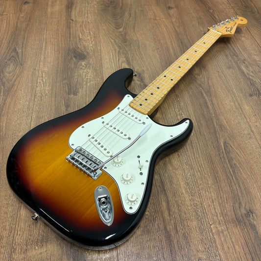 Pre-Owned Fender Mexican Standard Stratocaster - 3-Tone Sunburst
