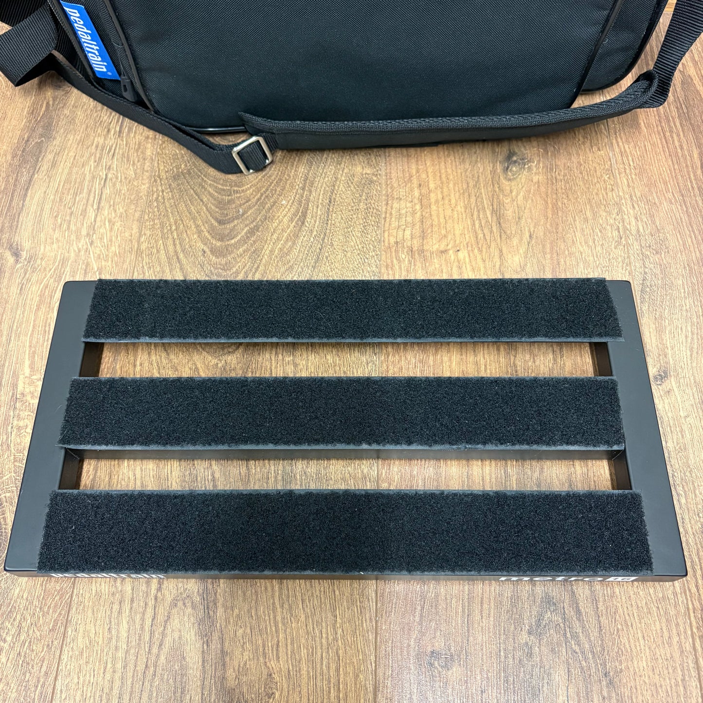 Pre-Owned Pedaltrain Metro 16 Pedal Board w/ Soft Case